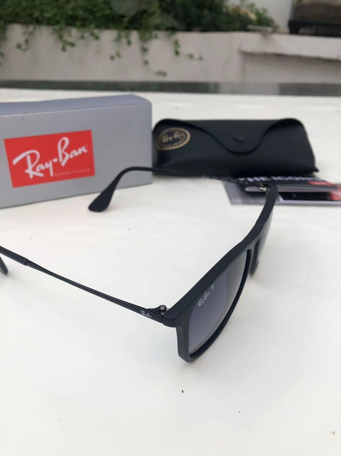 New Ray-Ban Chris RB4187 Polarized 54-18 Sunglasses Matte Black Gradient Grey