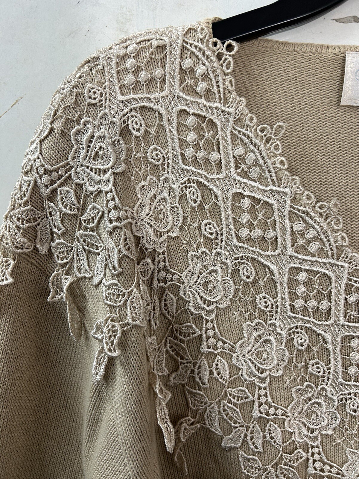 VTG Magnet Art Lynn Yang Size M Floral Lace Sweater Brown Cottage Core Coquette