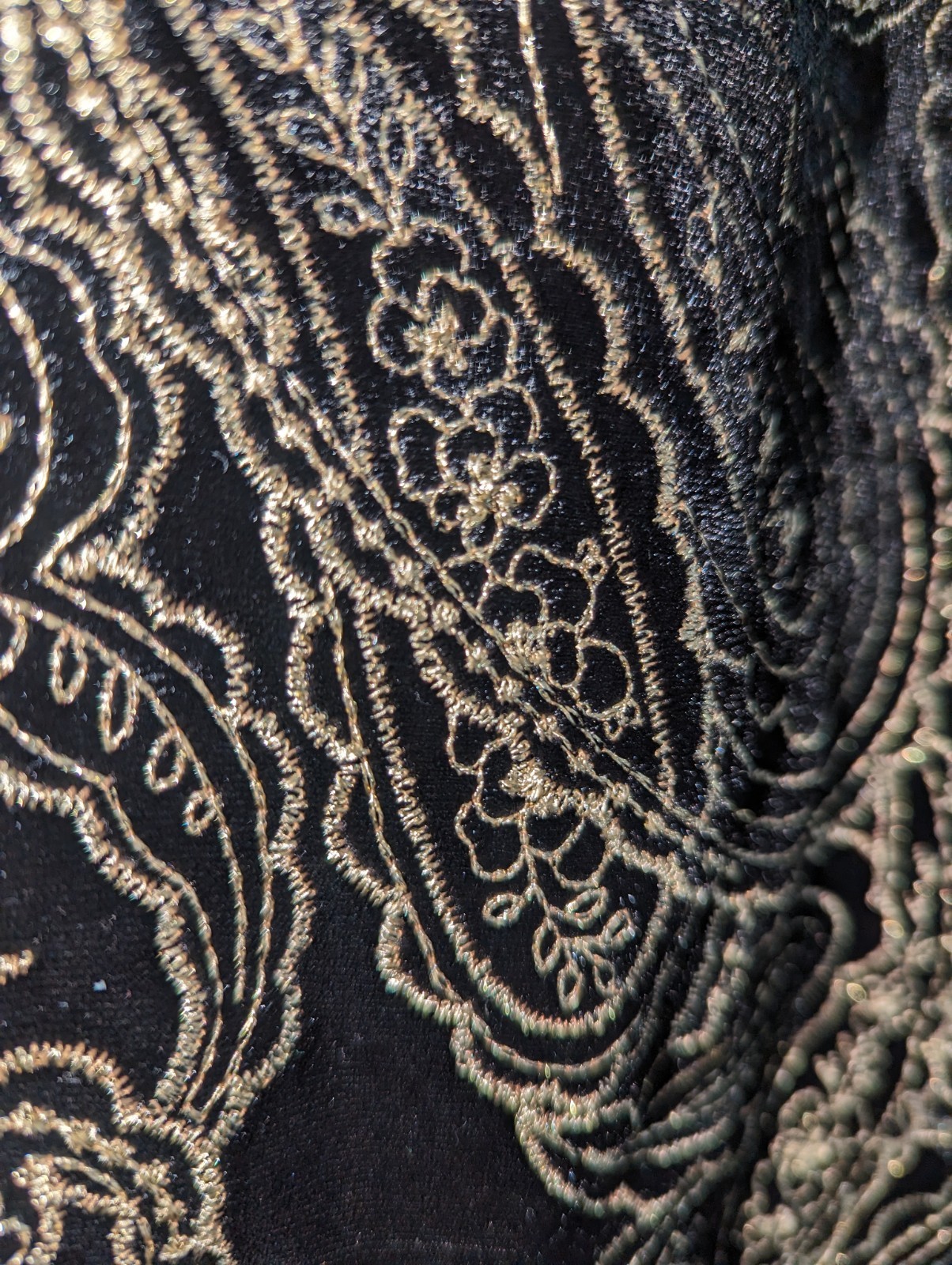 NWT Calvin Klein BIack Gold Paisley Embroidered Vellvet Dress