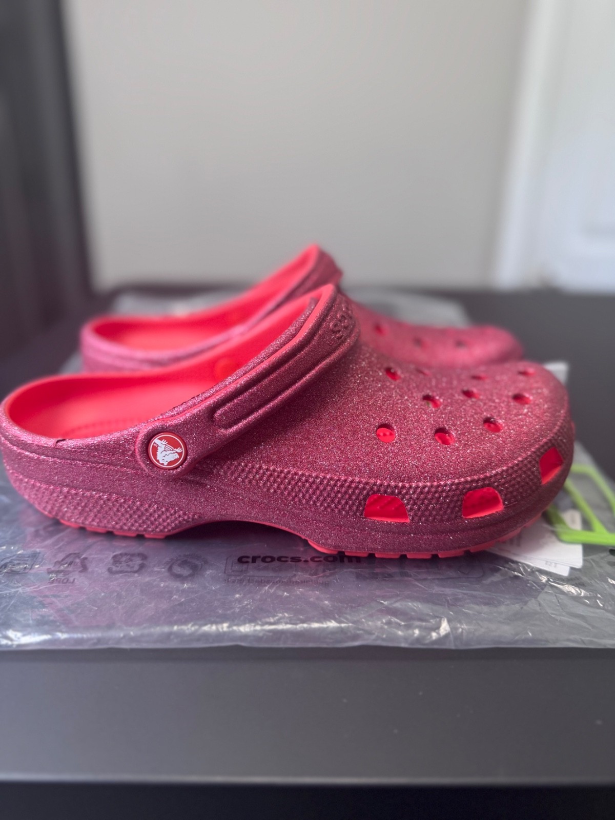 Crocs Classic Red Glitter Clogs Size 11W / 9M Shoes Slip-On Activewear Casual
