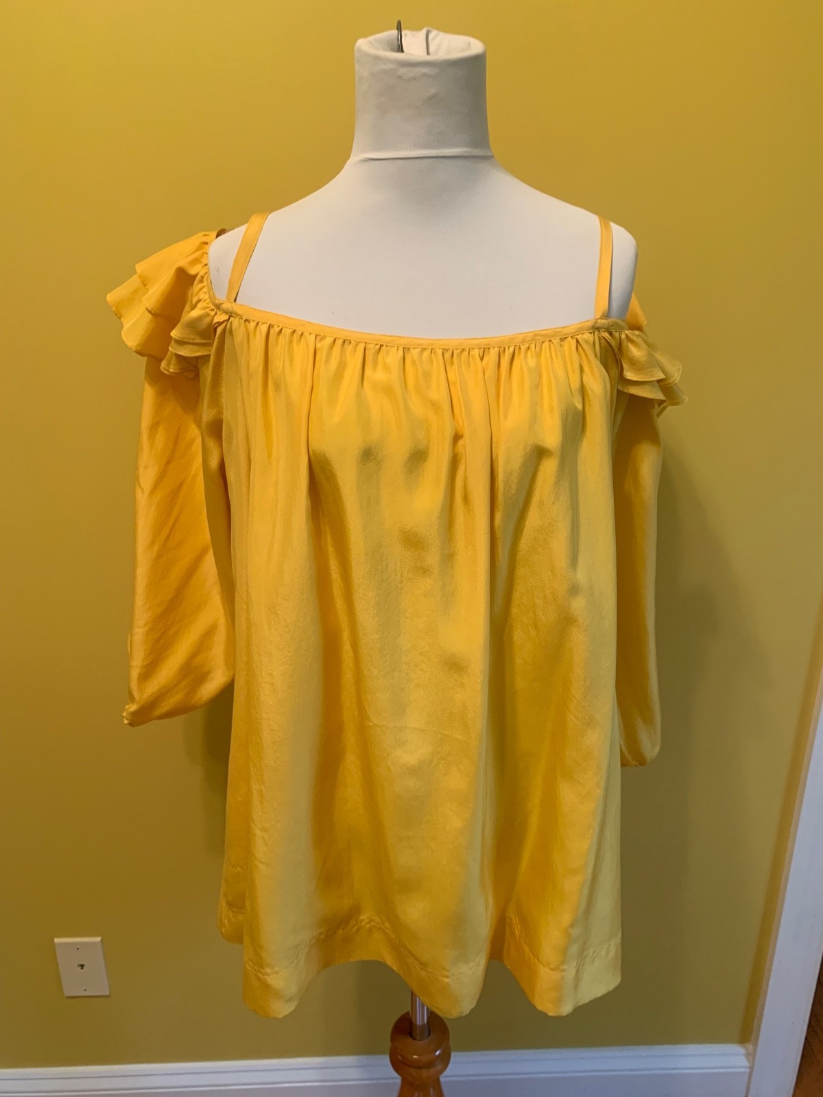 NWT Moschino 100% silk yellow top I 44 US 10, oversized