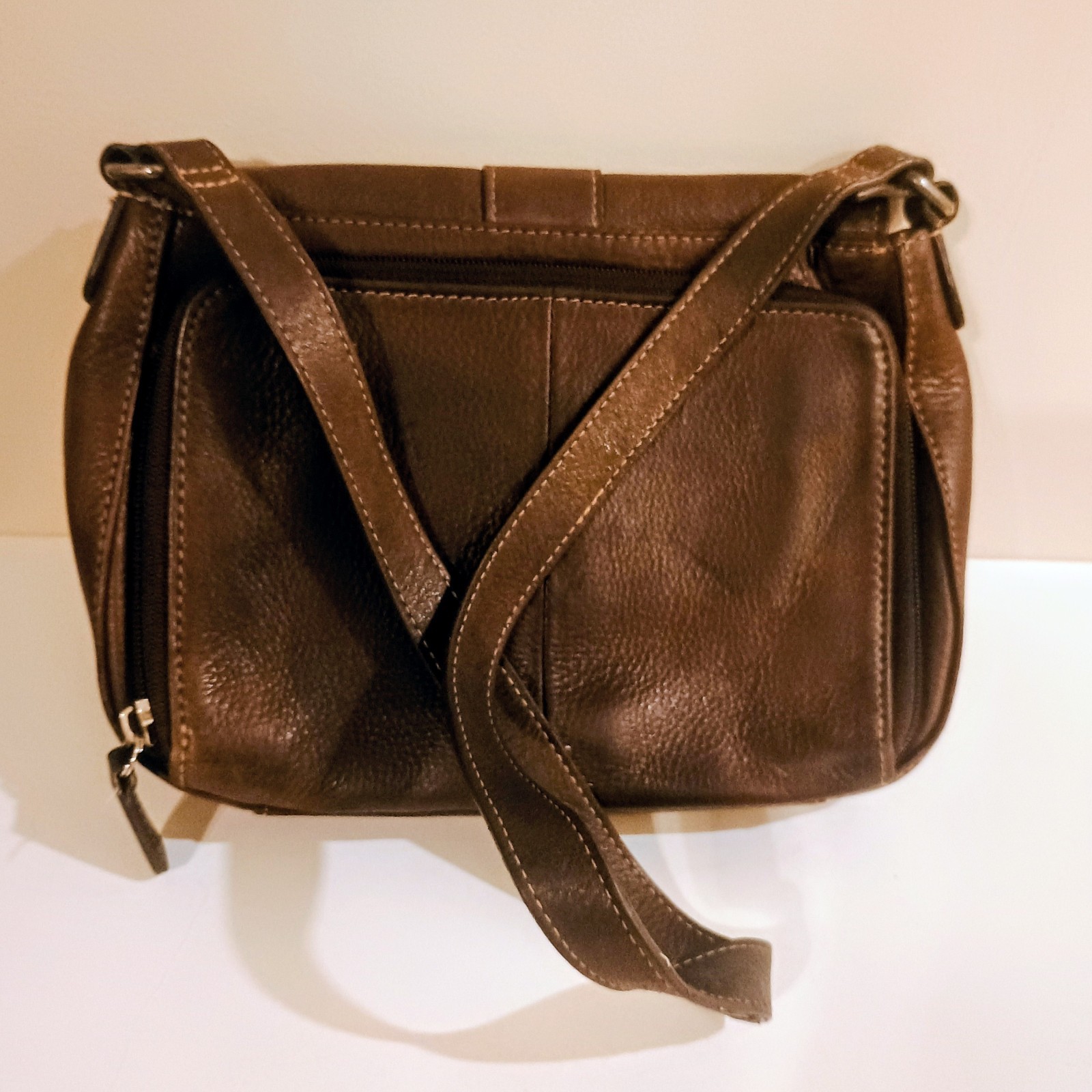 Fossil Brown Pebbled Leather Shoulder Bag Buckle Accent Magnetic Closure Pockets