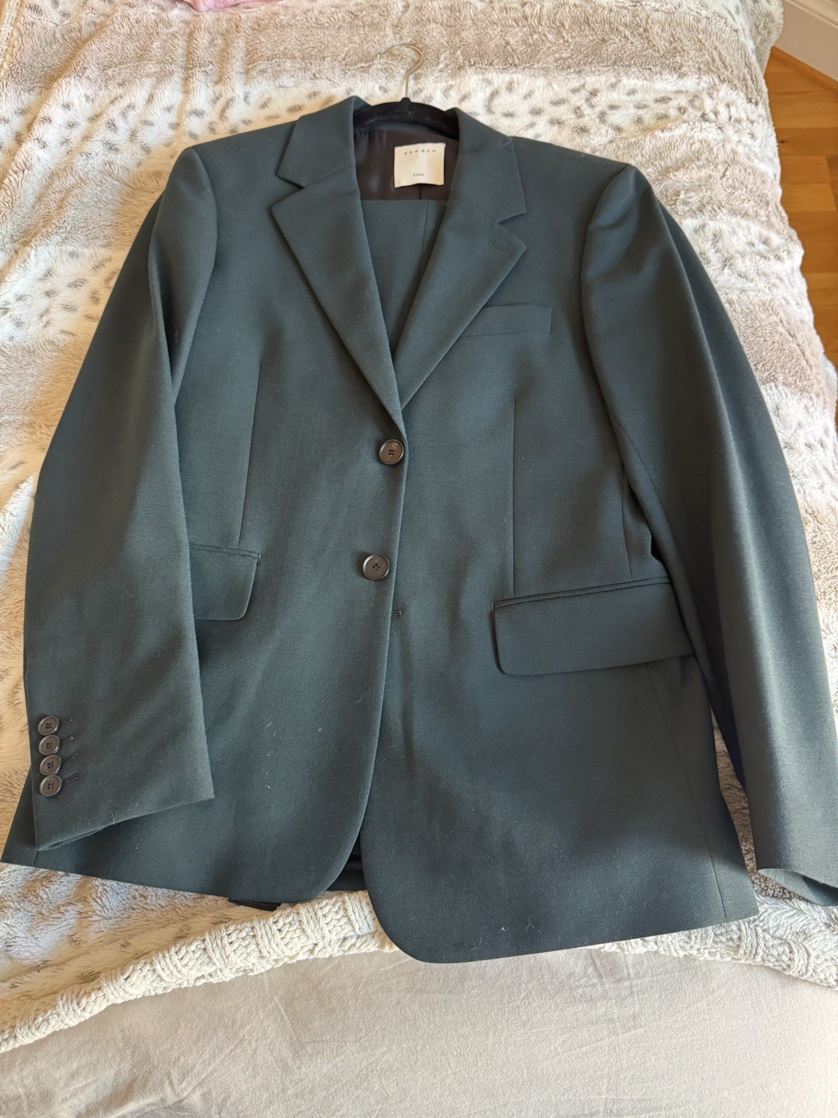 SANDRO Mint condition dark green suit. 46 suit jacket /40 pant size. EU Size.