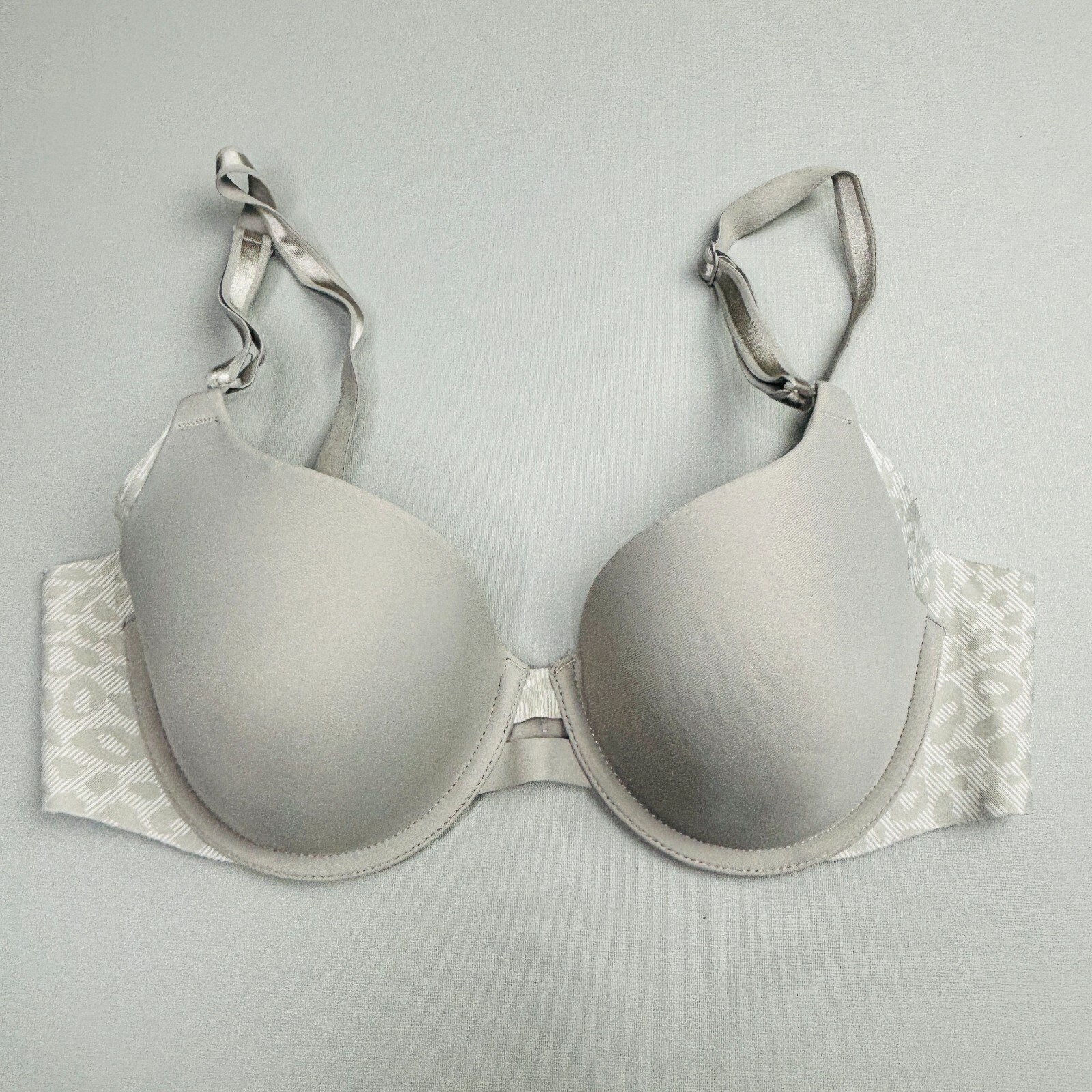 Warners No Side Effects Bra 34B Underwire Satin Padded Back Smoothing 5781