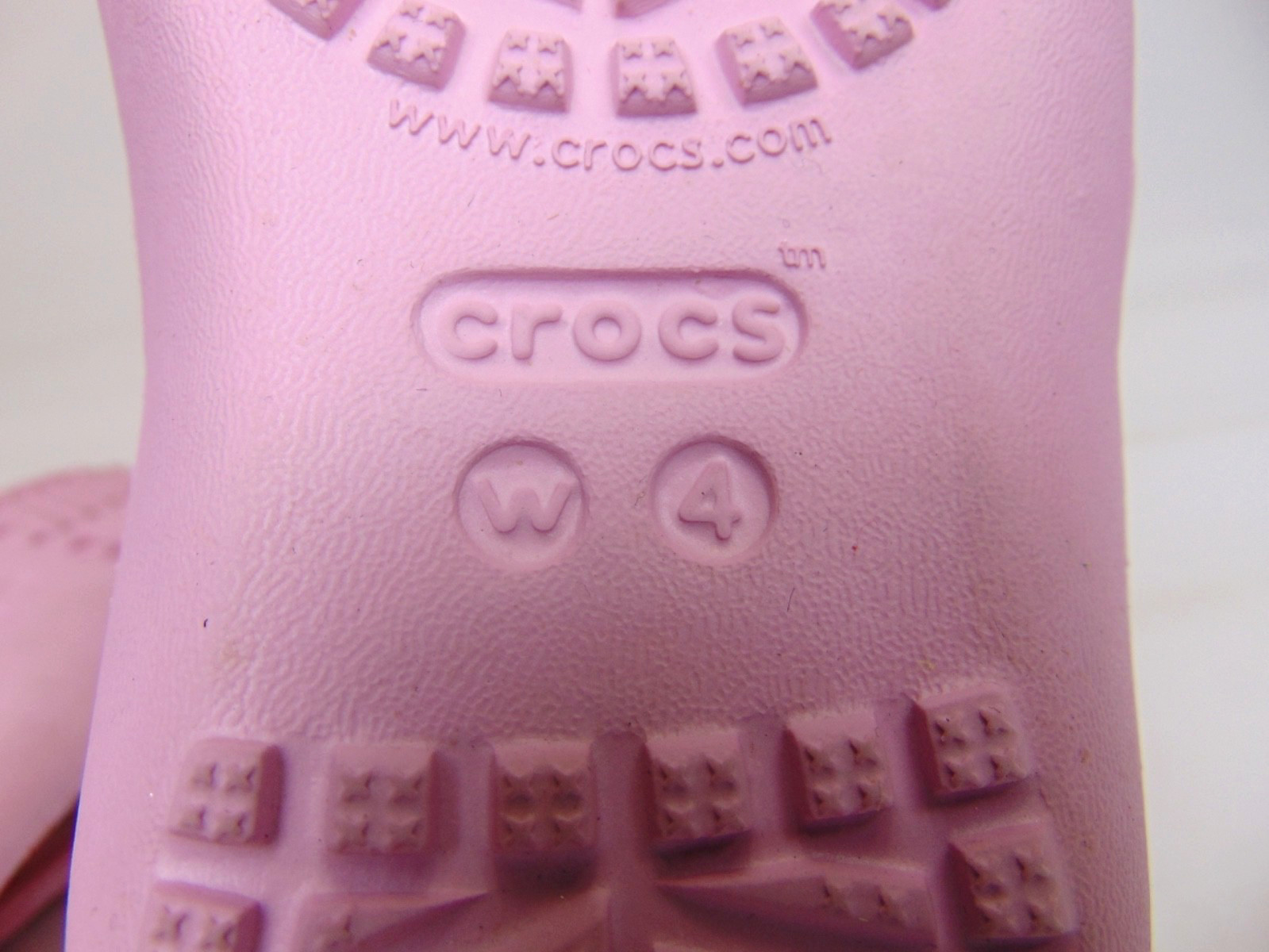 Crocs KADEE II Flip Flops Thong Sandals Women’s Size 4.0 M, Pink Floral Multico
