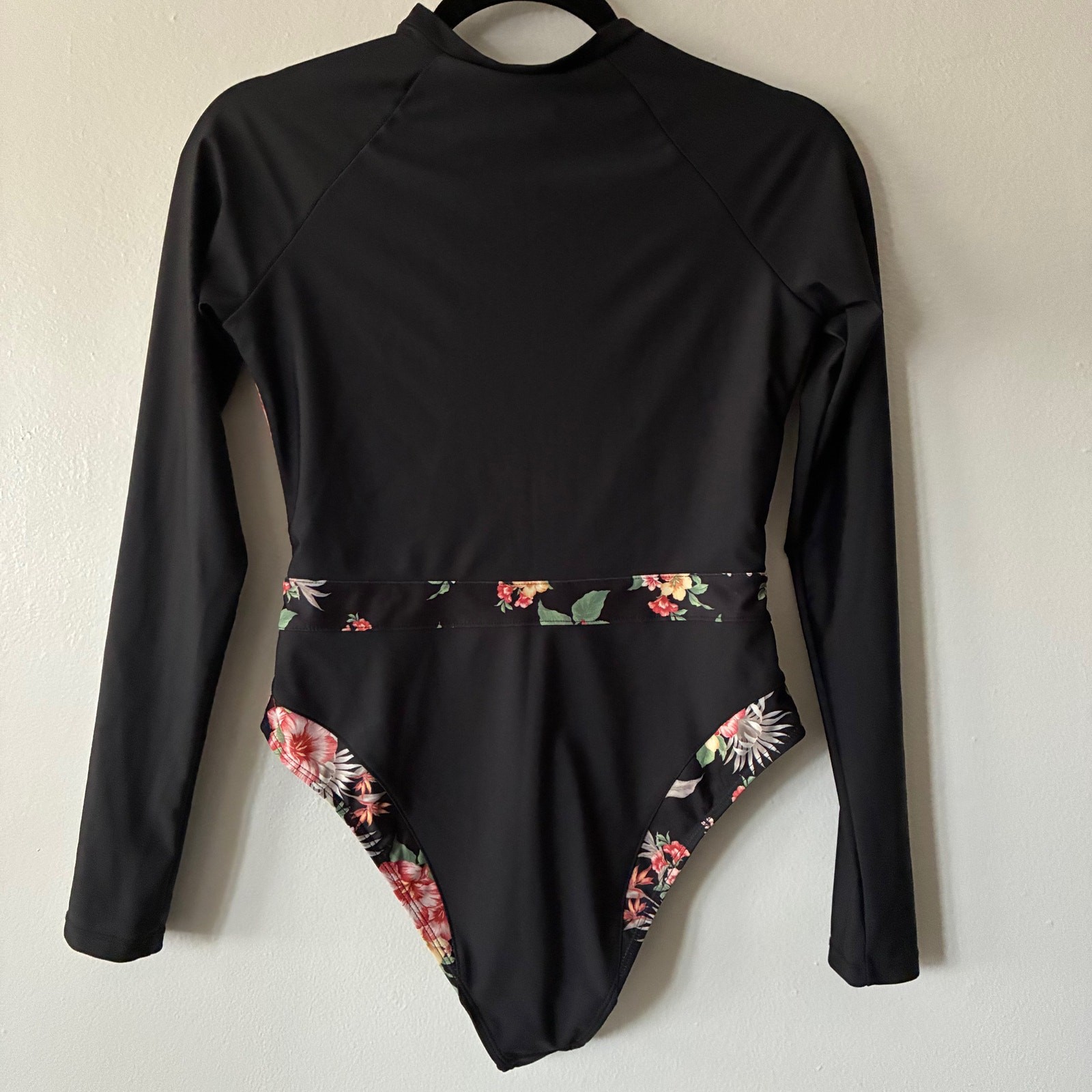 OP Ocean Pacific Floral Surf Suit One Piece Swimsuit Long Sleeve Women’s L NWT