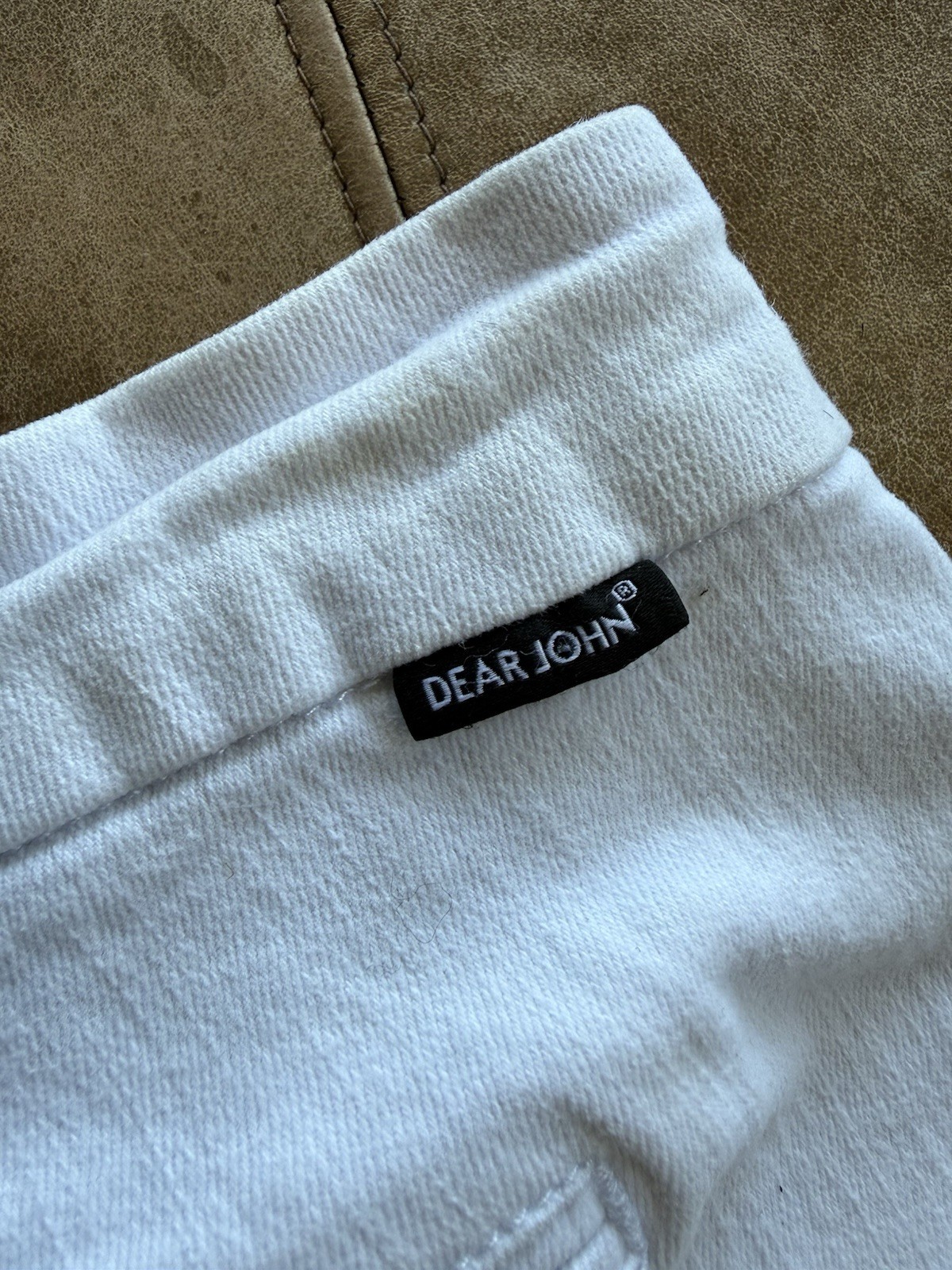 Dear John Cuffed Shorts Women’s 28 White Chino Preppy Summer Vacation Resort