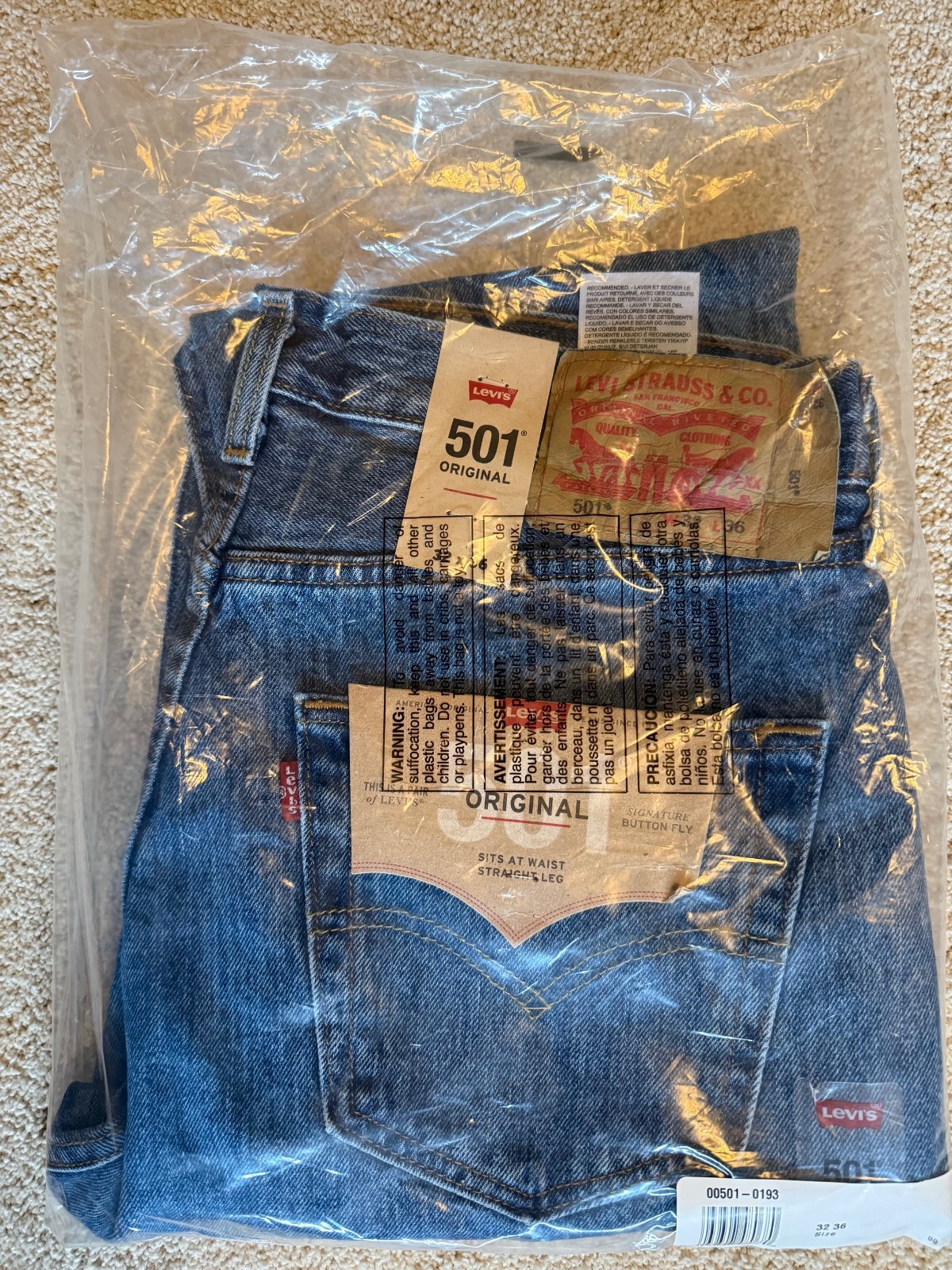 Men’s Levi’s 501 Original Button Fly Jeans 32×36 – New, Unopened Package!
