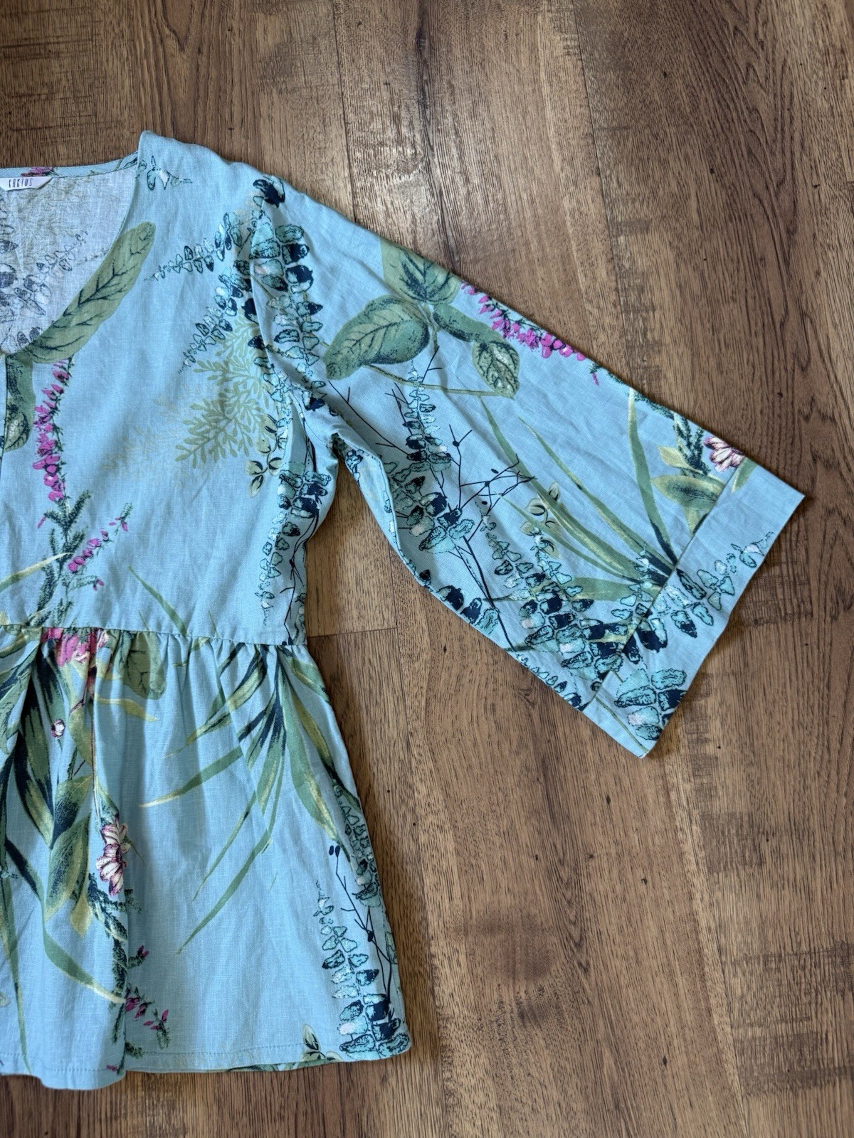 KAKTUS Tunic Blouse Blue Floral V-Neck 3/4 Bell Sleeve Woven Linen S