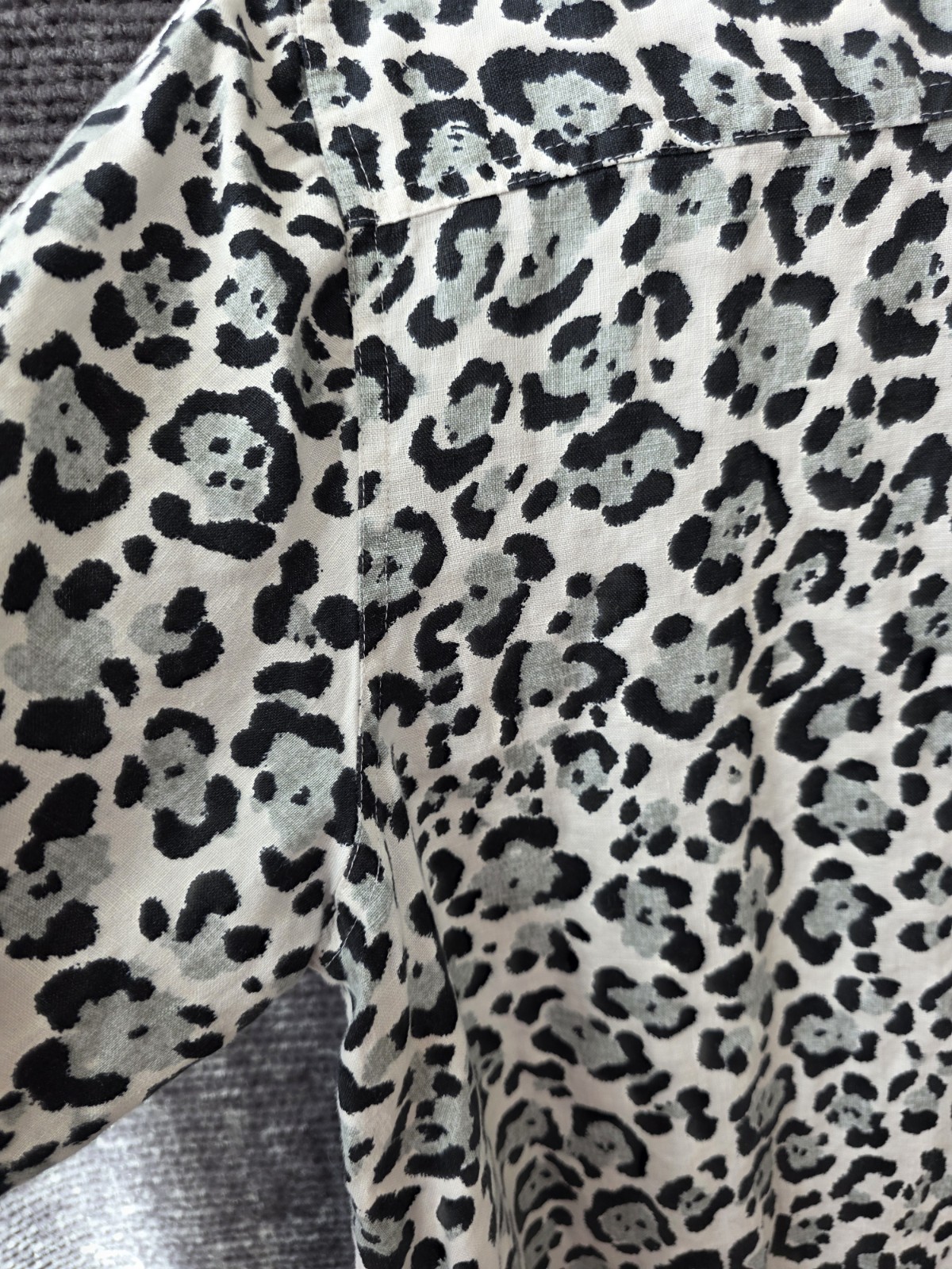 Jones New York Women’s Large Leopard Print Blouse 100% Linen Button Down 3qtr Sl