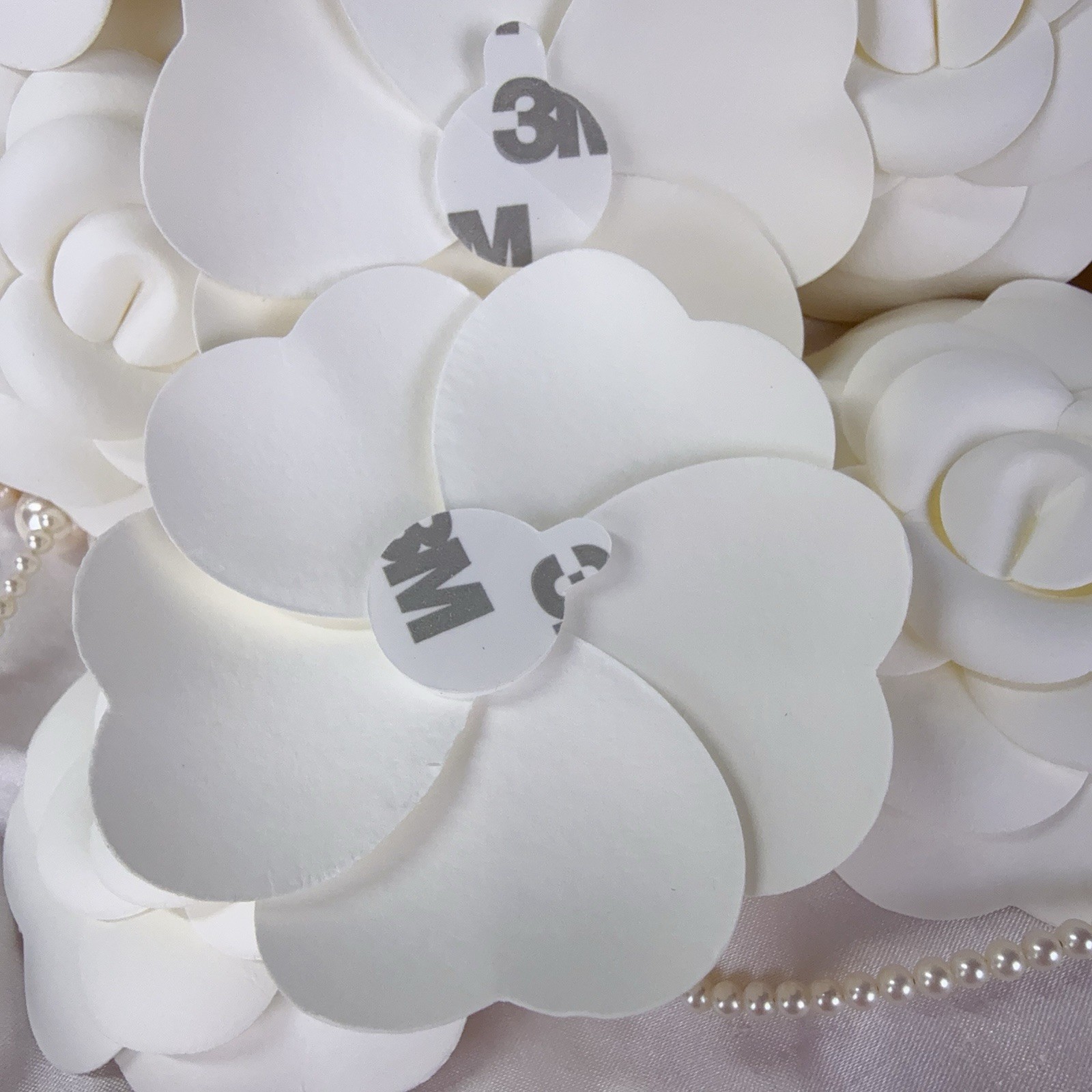 10 X CHANEL Classic White Camellia Flower Stickers (Paper, 7.5cm) Holiday Wrap