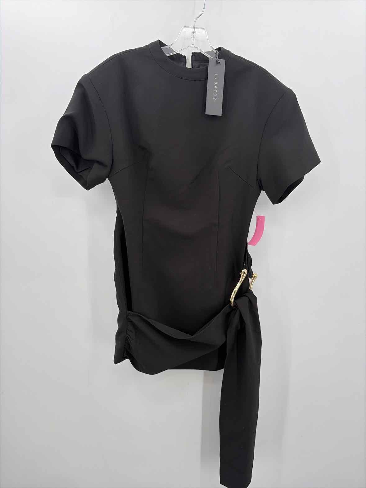 Pre-Owned Lioness Black Size Medium Knee Length Short Sleeve Dress