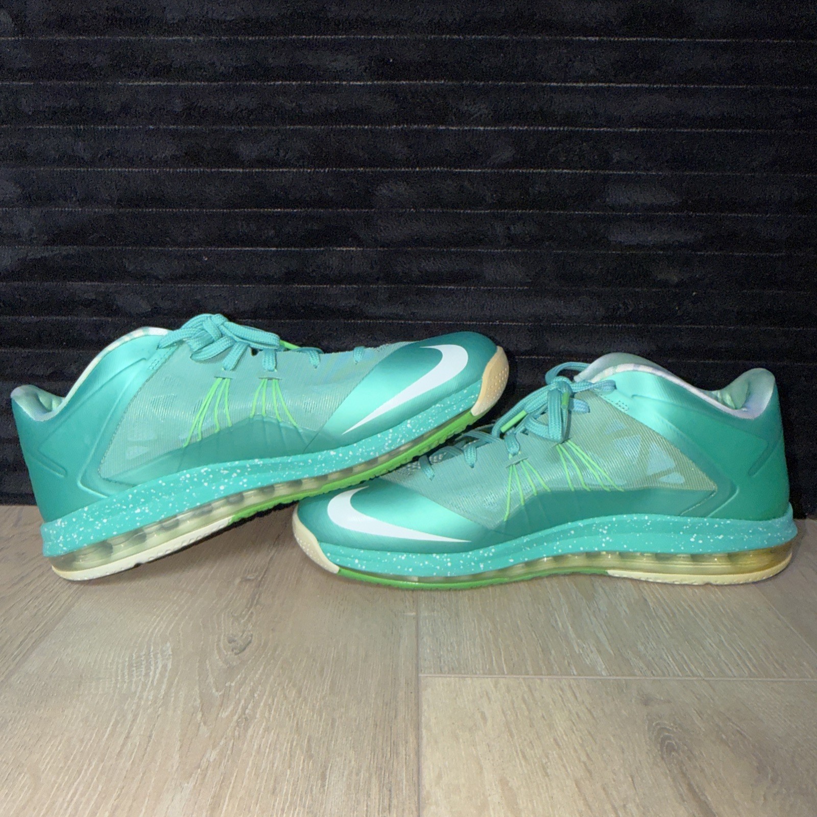 Size 12M – Nike Air Max LeBron 10 Low Easter 2013