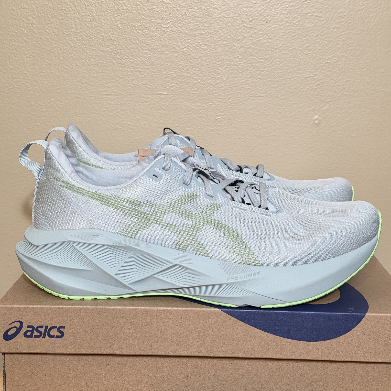Asics Novablast 5 Running Shoes Cold Moss Green 1011B974-406 Men’s Size 12