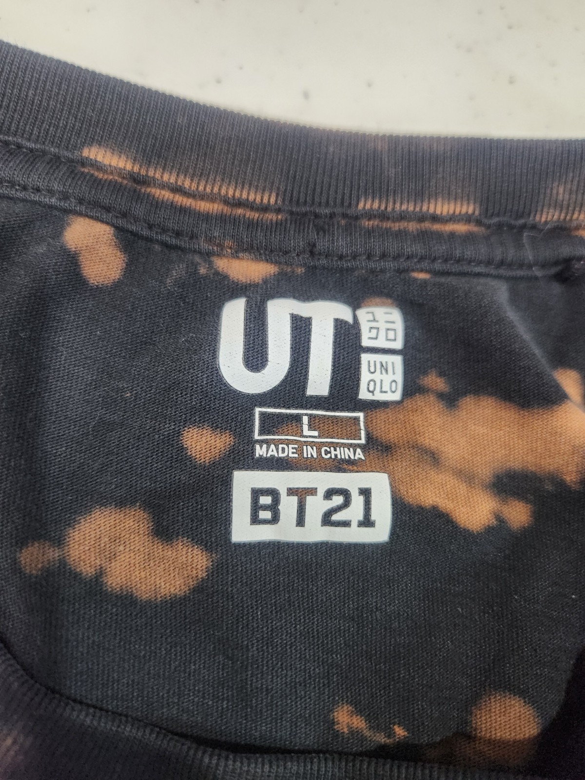 UT Uniqlo X BT21 Chimmy Park Jimin BTS Men’s Size L T-Shirt Bleach Tie Dye Used