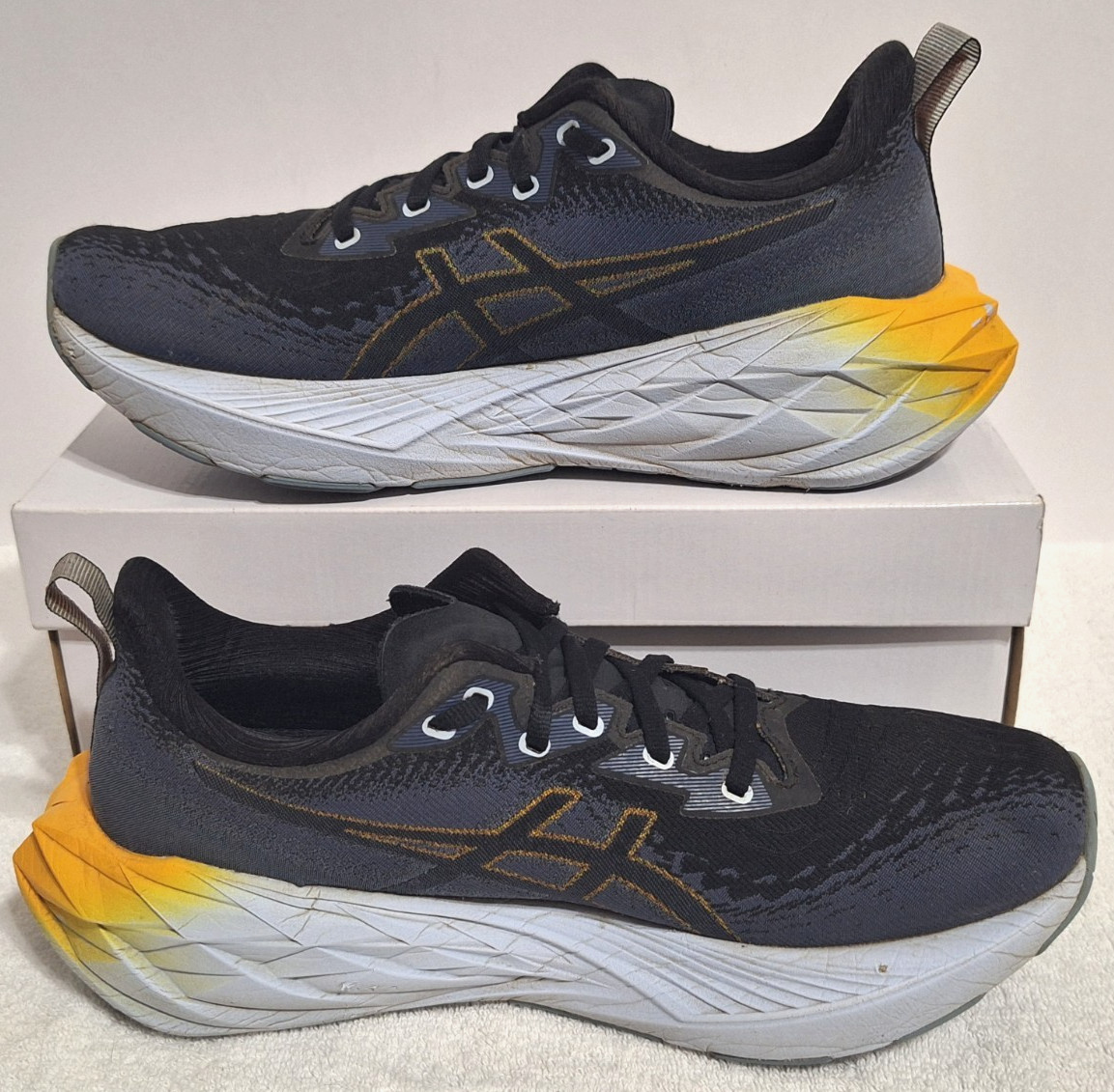 ASICS Novablast 4 Black Thunder Blue Running Shoes 1011B693 Men’s Size 9