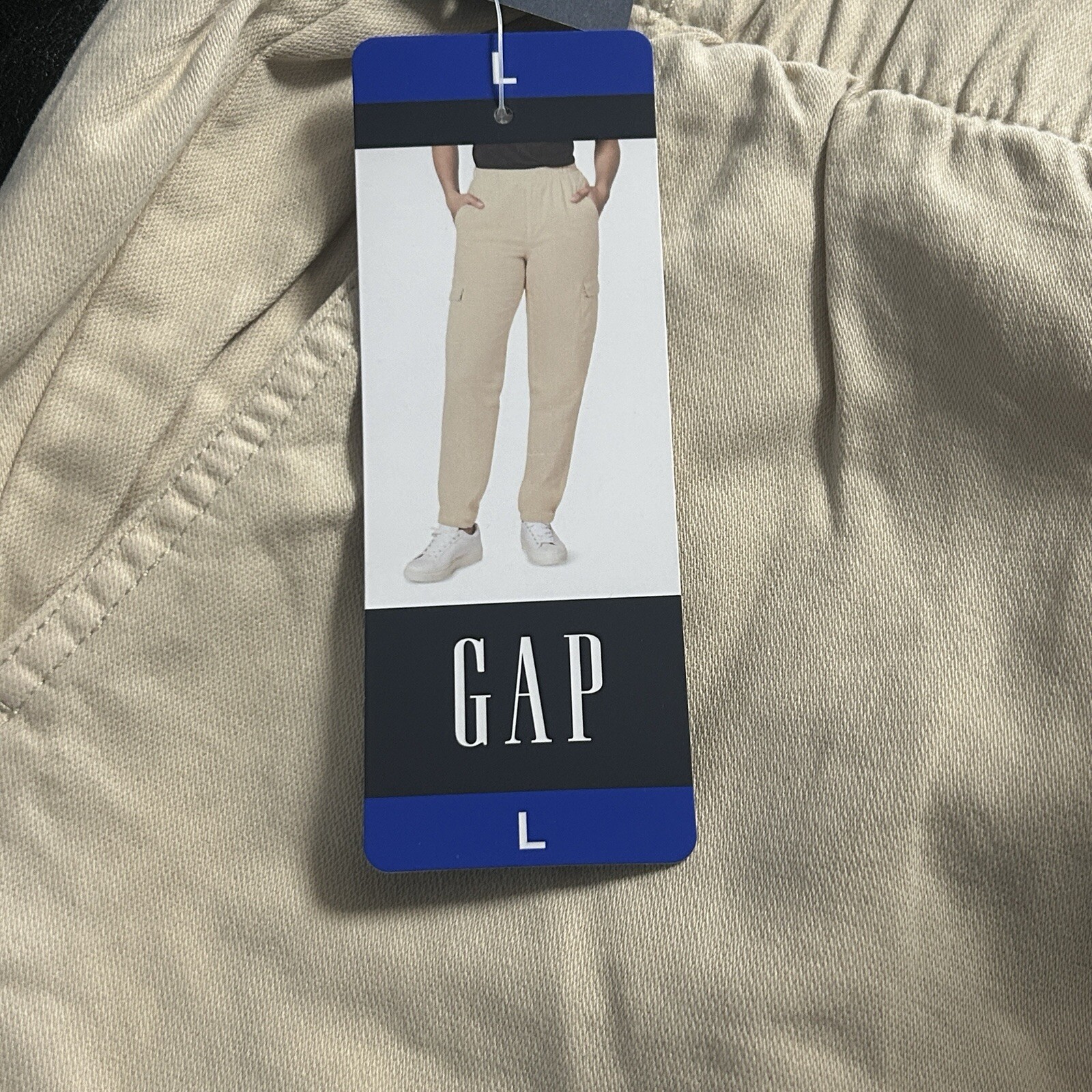 GAP Ladies Twill Pull On Cargo Pants with Pockets. Size Large, Color Tan.￼