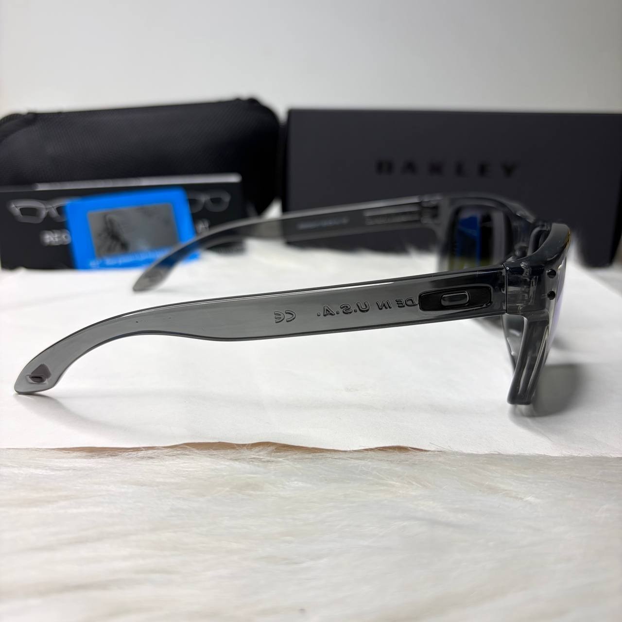 Oakley Holbrook Polarized Sunglasses Smoke Gray Frame Deep Blue Mirror Lens