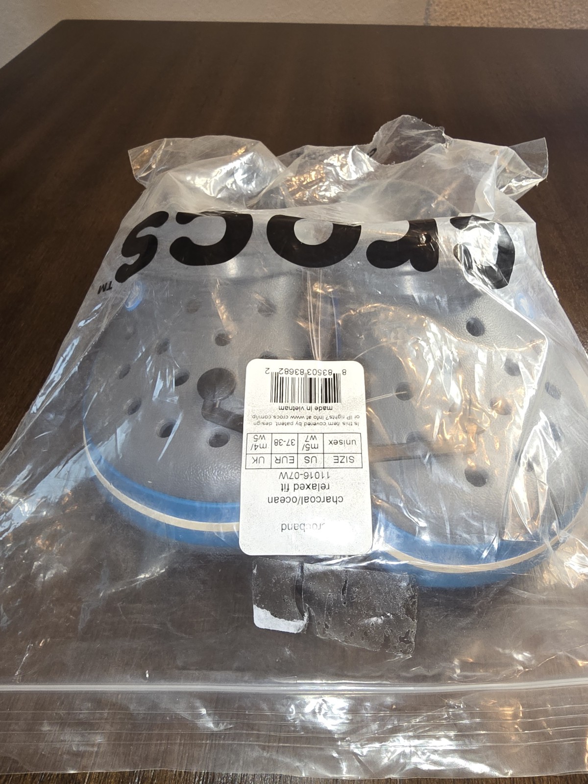 New CROCS 11016-07W Crocband Charcoal/Ocean Blue Sandal Men5/Women7