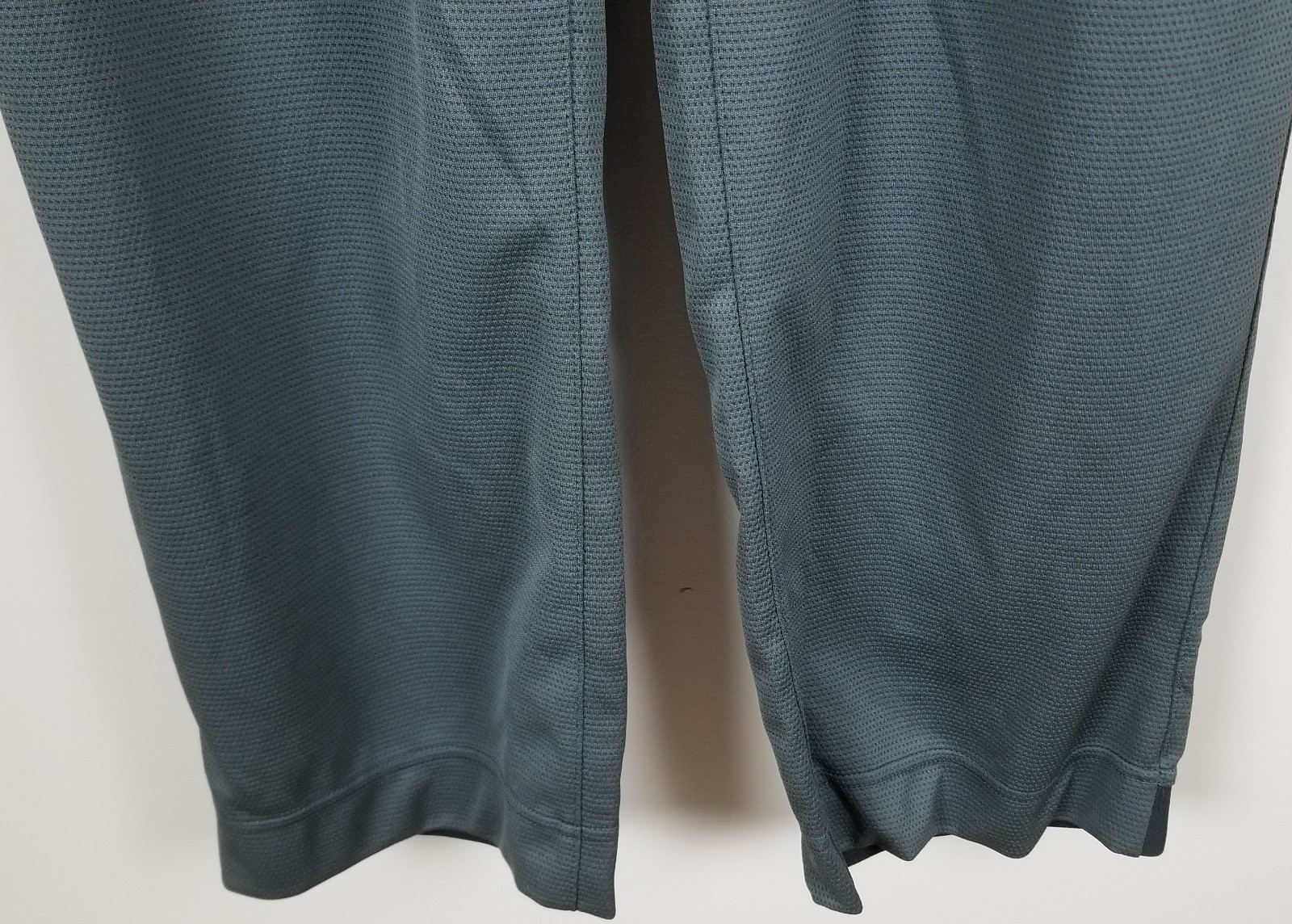 NIKE LOS ANGELES LAKERS SUIT JACKET +PANTS GREY TEAM ISSUED (SIZE XLT = XL-TALL)