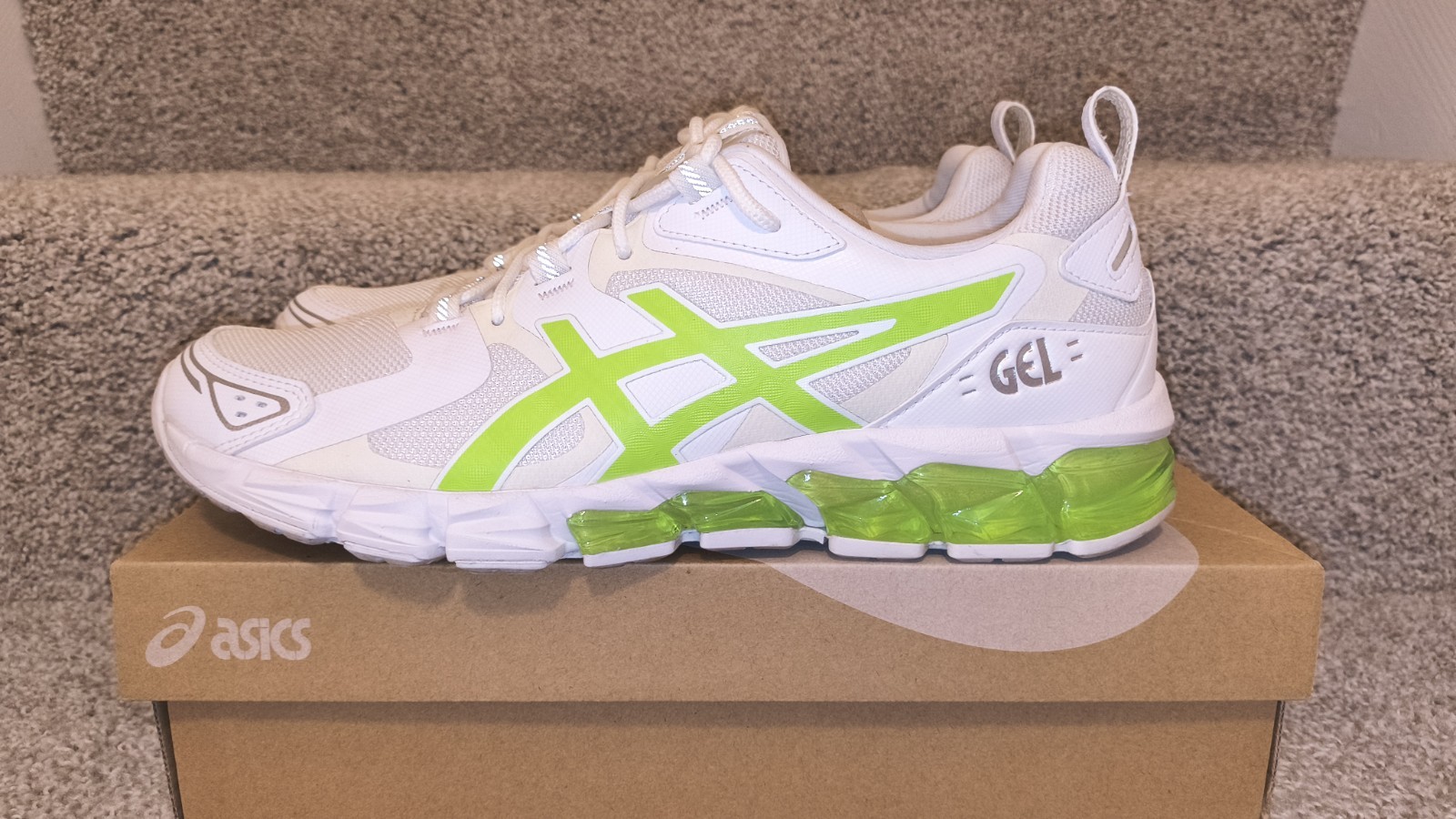 asics Gel quantum 180 Hazard Green Men 10.5 Women 12