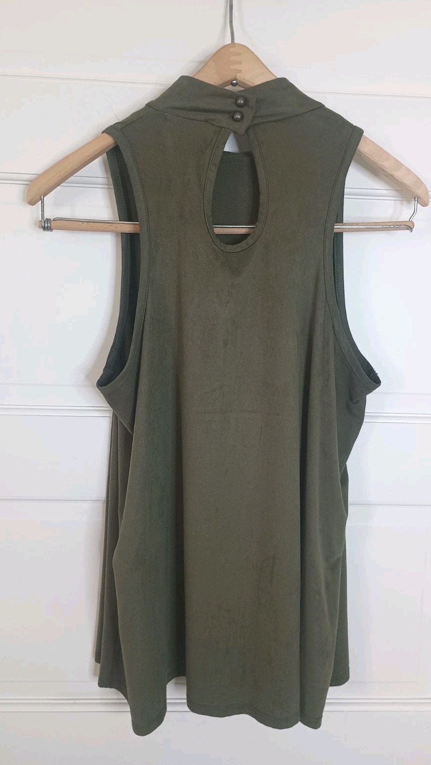 Madison & Berkeley Women’s Mock Neck Sleeveless Top Size Large Olive Green