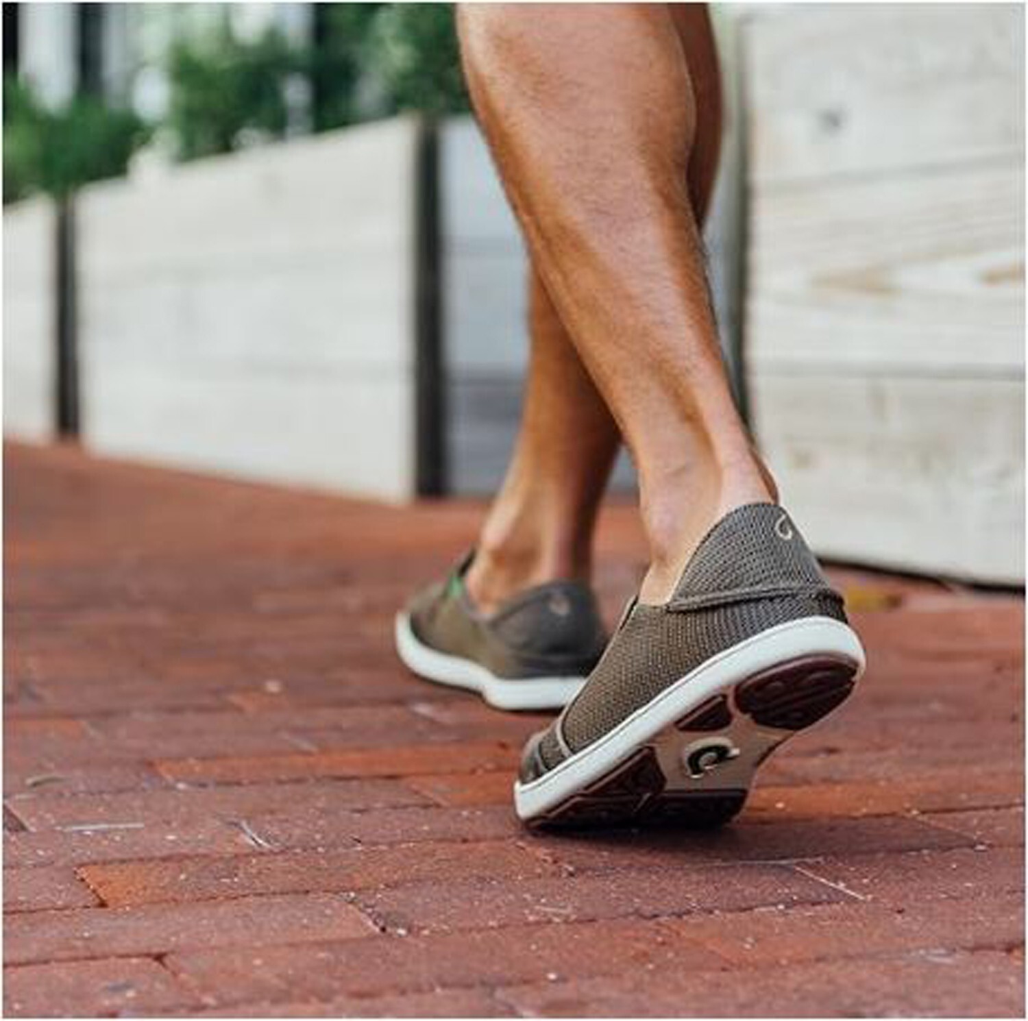OluKai Nohea Mesh Shoes Mens Sz10M Brown Slip On Comfort Breathable Sneakers EUC