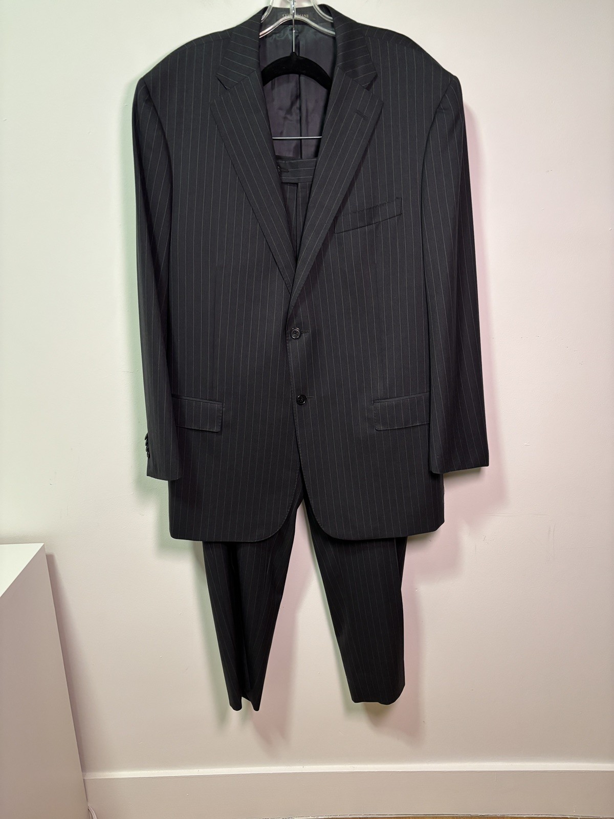 Corneliani Italy Super Fine Wool Suit 48L EU 58 Graphite Pinstripe Luxury