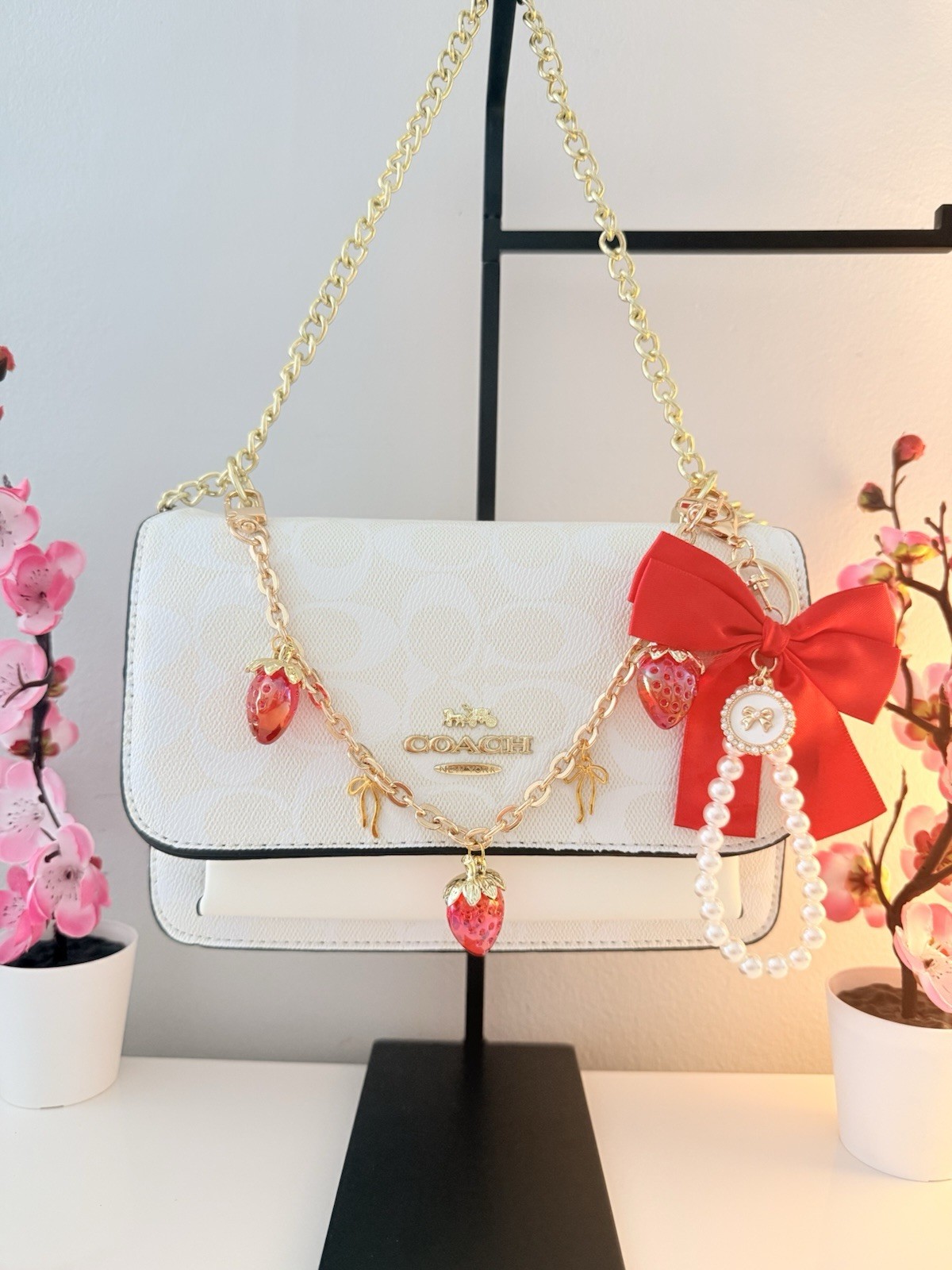Coach White Signature Logo Shoulder Bag Gold Chain Strap Hardware Bow Charm