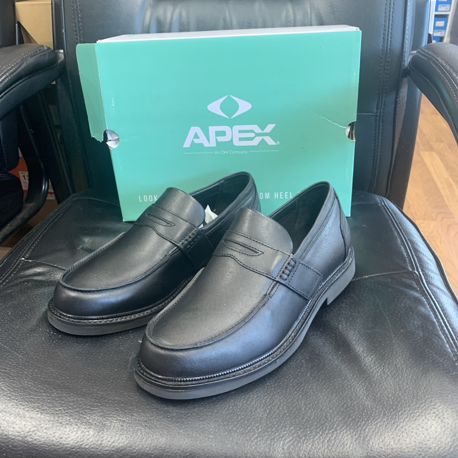 Apex Men’s Lt200 Penny Loafer New In Box 7.5 Wide