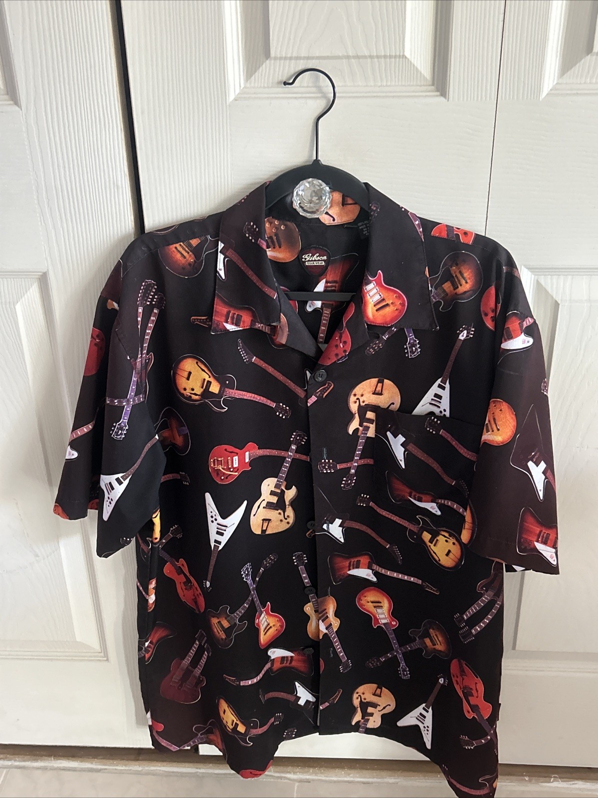 Gibson Tour Wear Shirt Mens XL Black All Over Guitar Print