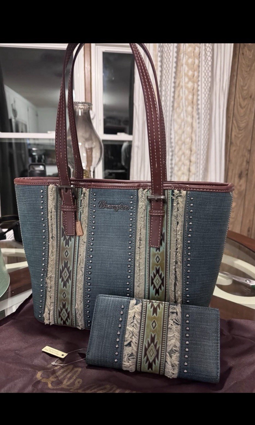 Women’s Western Wrangler Studded Zip Tote w/ Matching Wallet Blue Brown. New