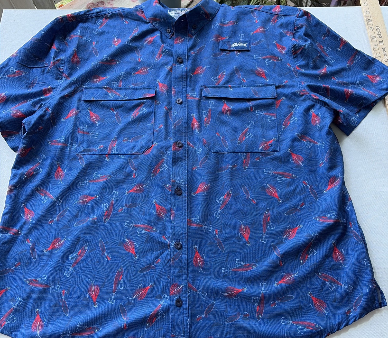 Silver Bait Men’s XXL Button Fishing Shirt Red Lure Design Vented Back EUC