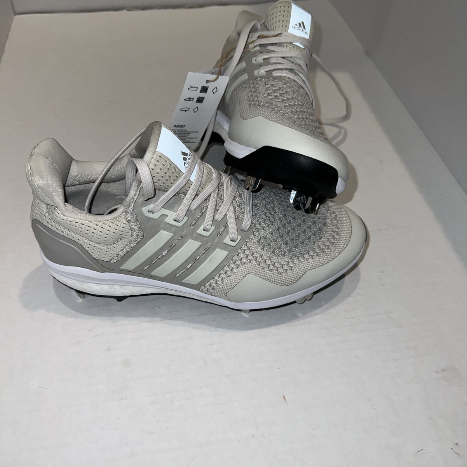 Adidas Ultraboost DNA 1.0 Men Size 5 Baseball Cleats Metal Chalk Cream IH5207