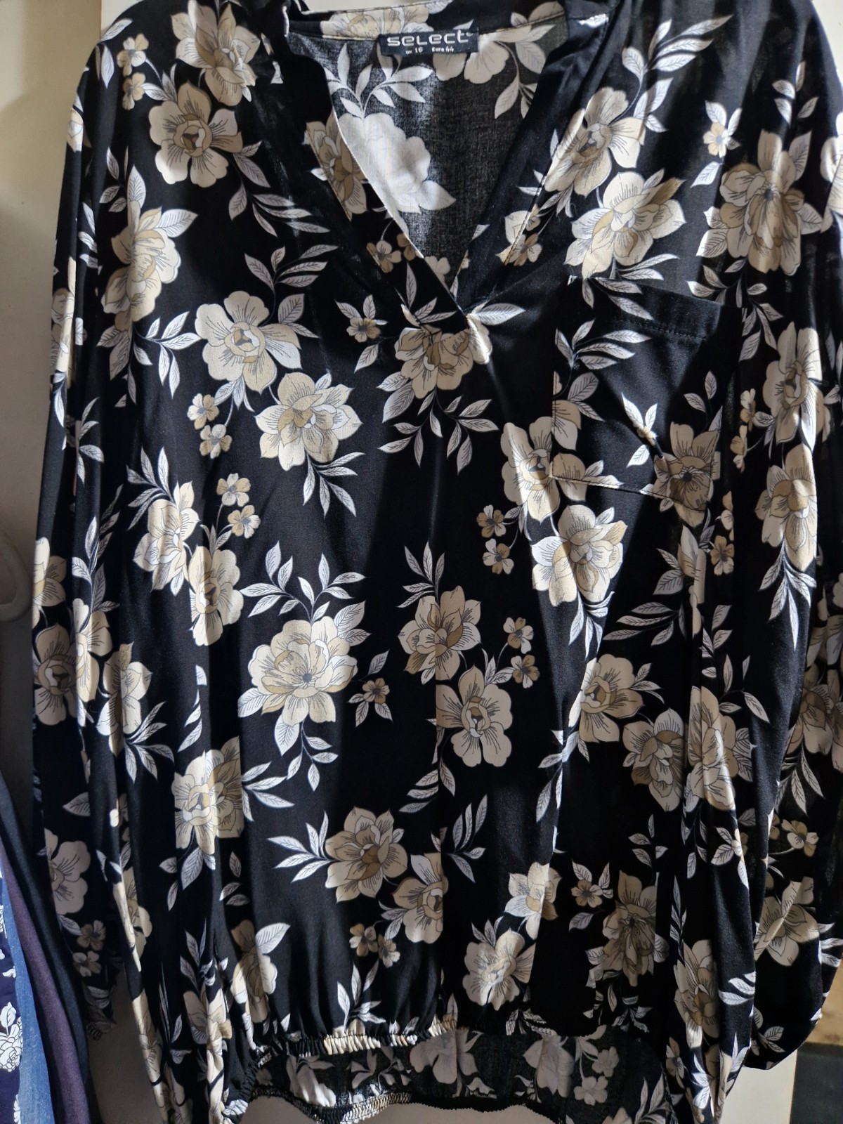 Select Ladies Top Blouse Size XL 16 BRAND NEW Without Tags Black/Cream