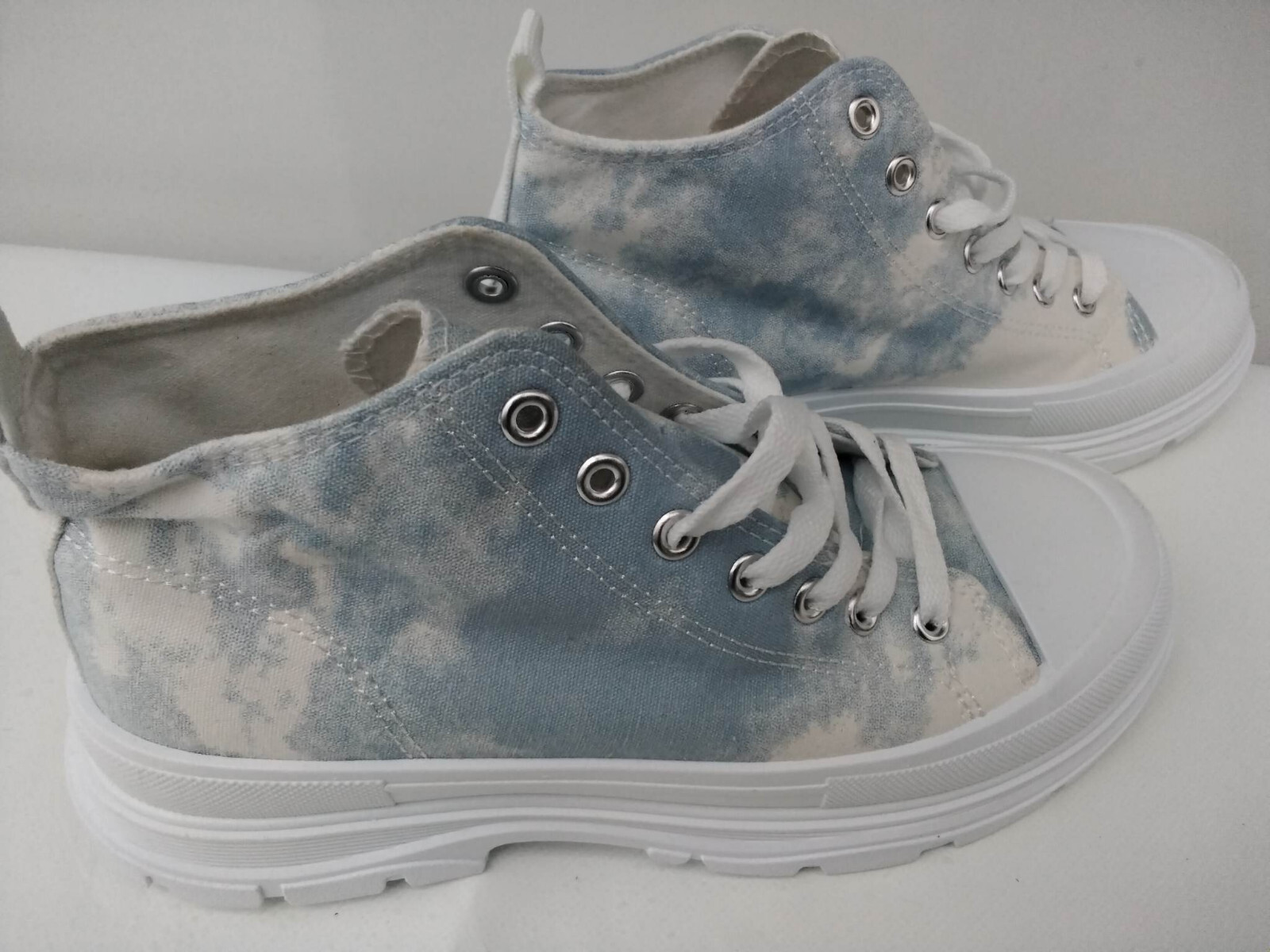 Top Price casual shoe, everyday shoe, sports shoe, sizes: 36,37,38,39,40,41, NEW