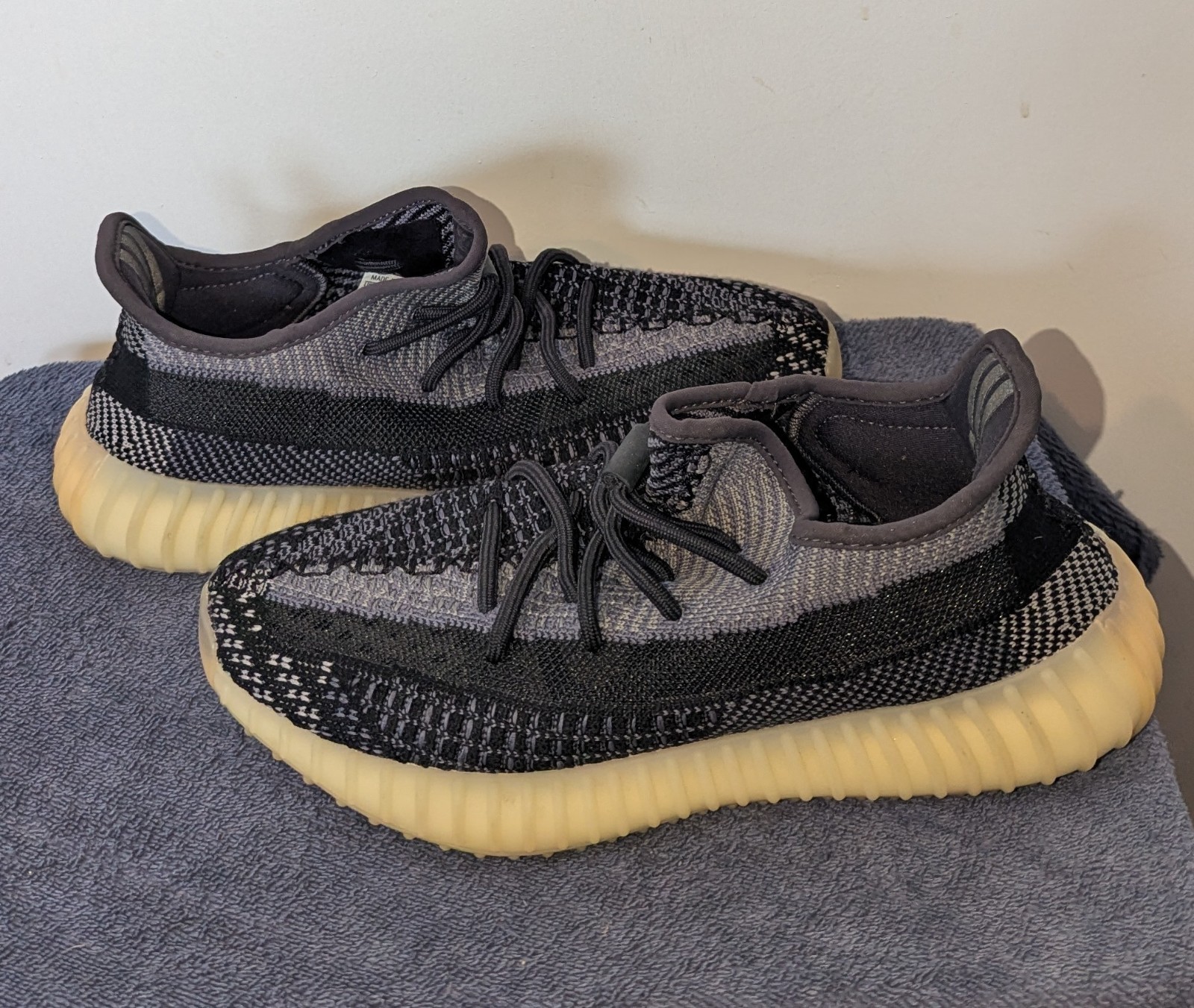 Adidas Yeezy Boost 350 V2 Carbon Mens Size 7 FZ5000 Sneakers Black Gray