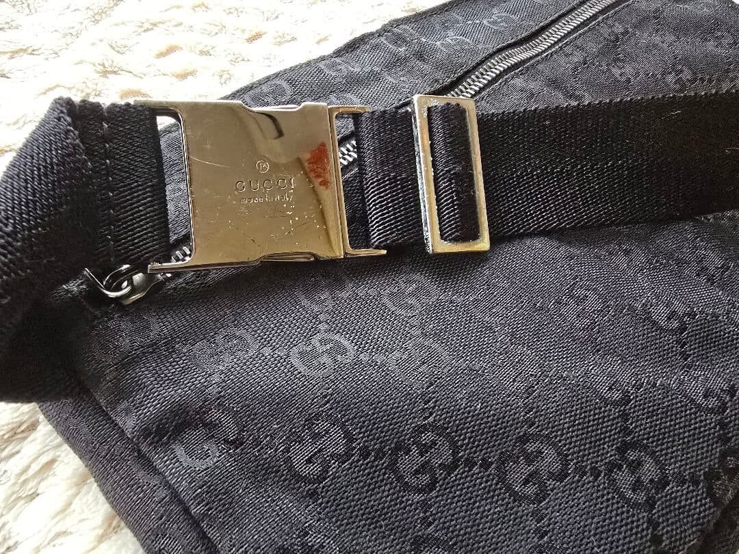 Gucci GG Canvas Black Body Bag Waist Pouch Men Zip Silver Hardware