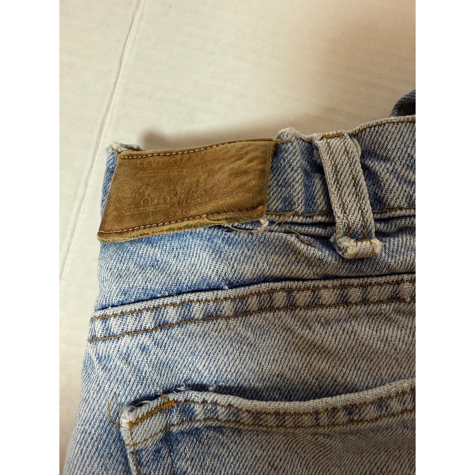 Vintage Levis 540 Two Horse Distressed Light Wash Straight Leg Jeans Mens 34×30