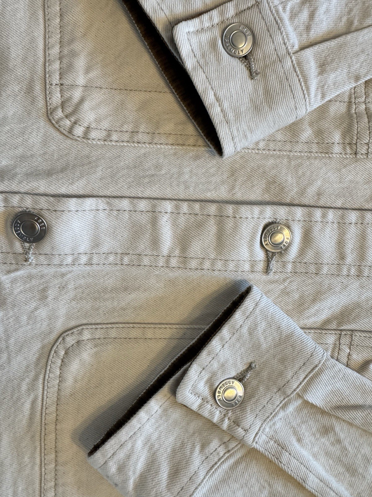 Free Assembly Men’s Canvas Barn Jacket Corduroy Collar Chore Coat Cream XL NWT