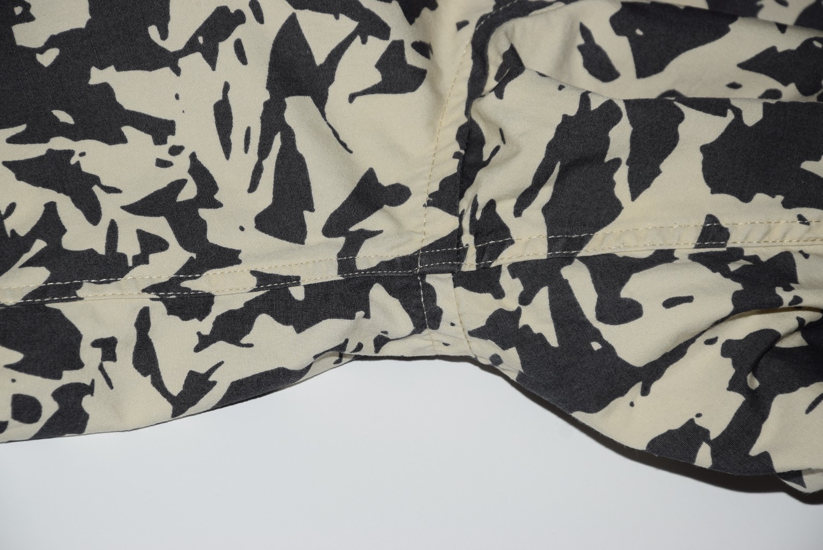NORSE PROJECTS ANTON BROKEN LEAF LONG SLEEVE SHIRT SIZE M / Slim P2P 21″ MINT