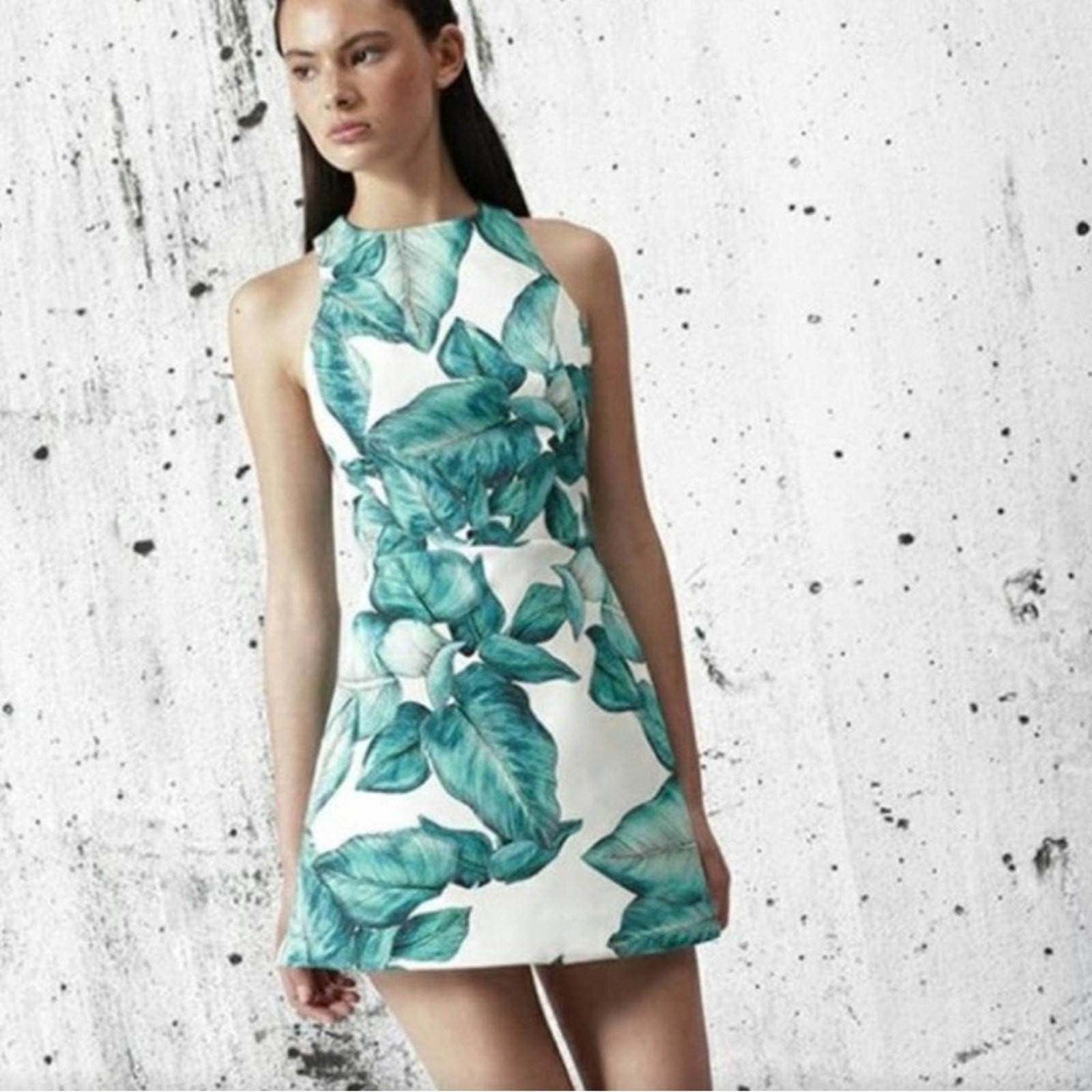 C/MEO COLLECTIVE Floral Slit Back Mini Tea Dress (CAMEO COLLECTIVE) Size Small