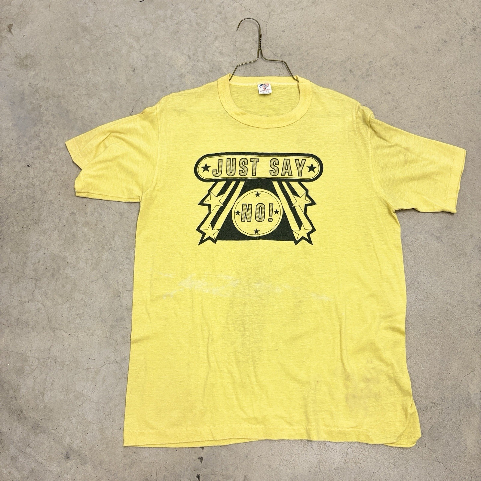 Vintage 70s 80s Dare Yellow Paper Thin 50/50 T-shirt Sz XL Drugs Just Say No