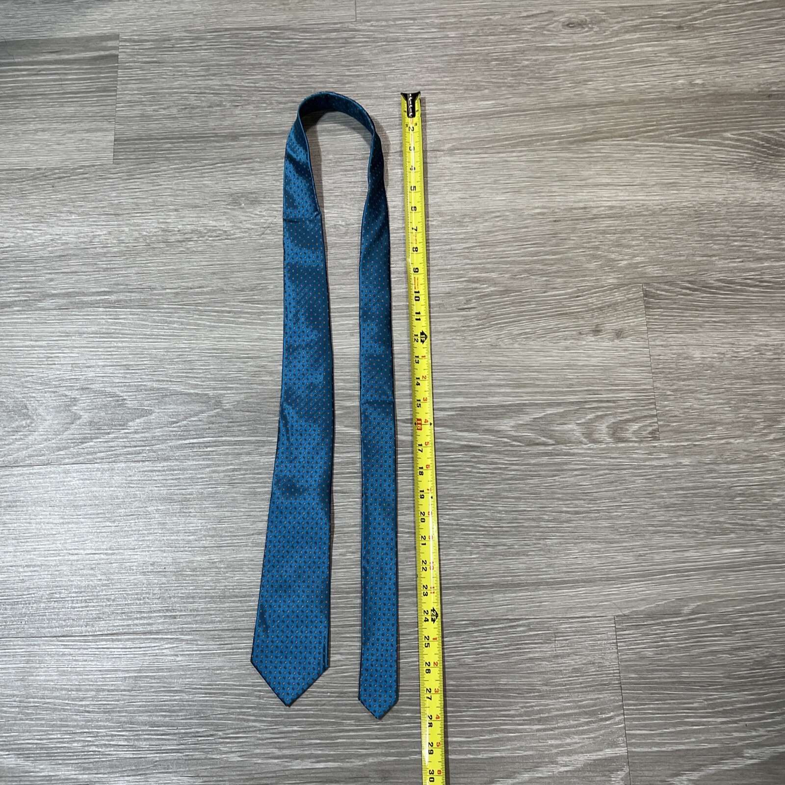 Tom James Corporate Image Tie Mens Hand Made Modern 3” Teal Blue Silk Necktie