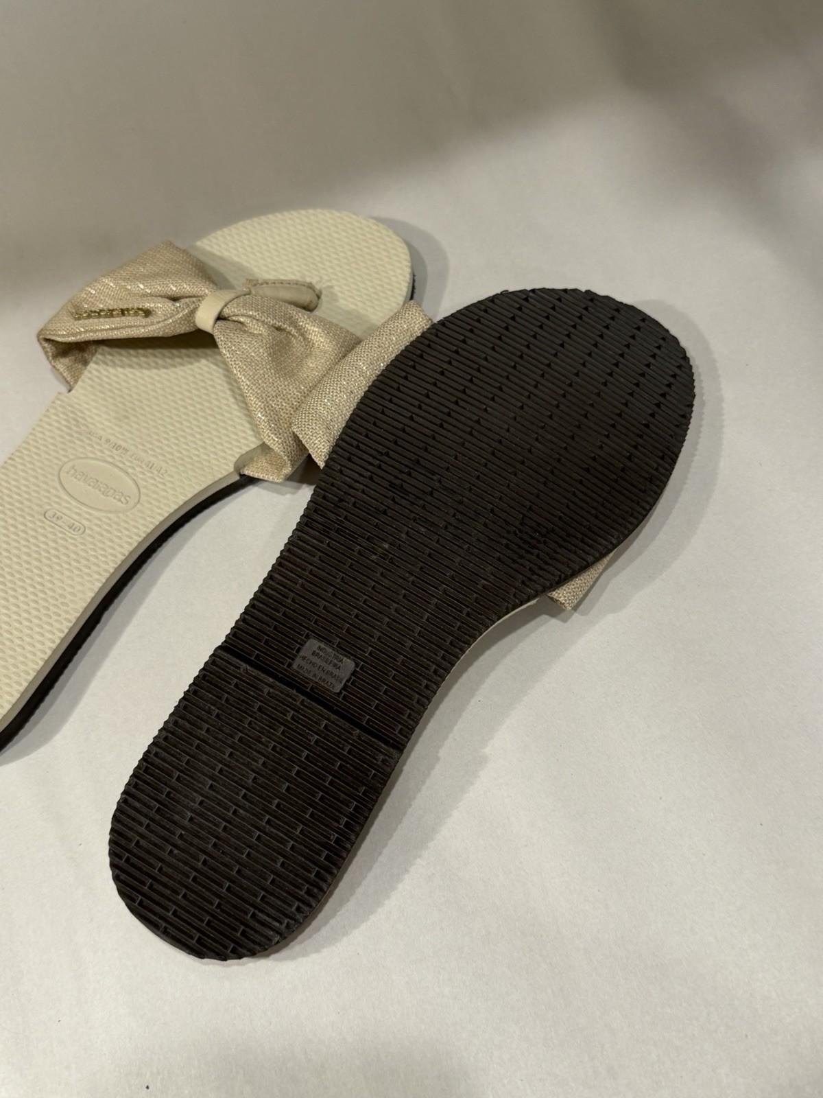 Havaianas You St. Tropez Metallic Shine Sandals Flip Flops Beige Women’s 9/10