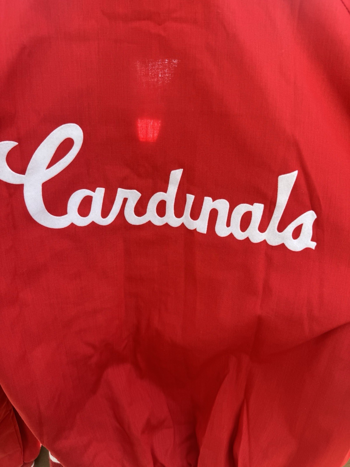 Vintage Cardinals baseball jacket Logo M embroidered, white stripes sleeves ￼