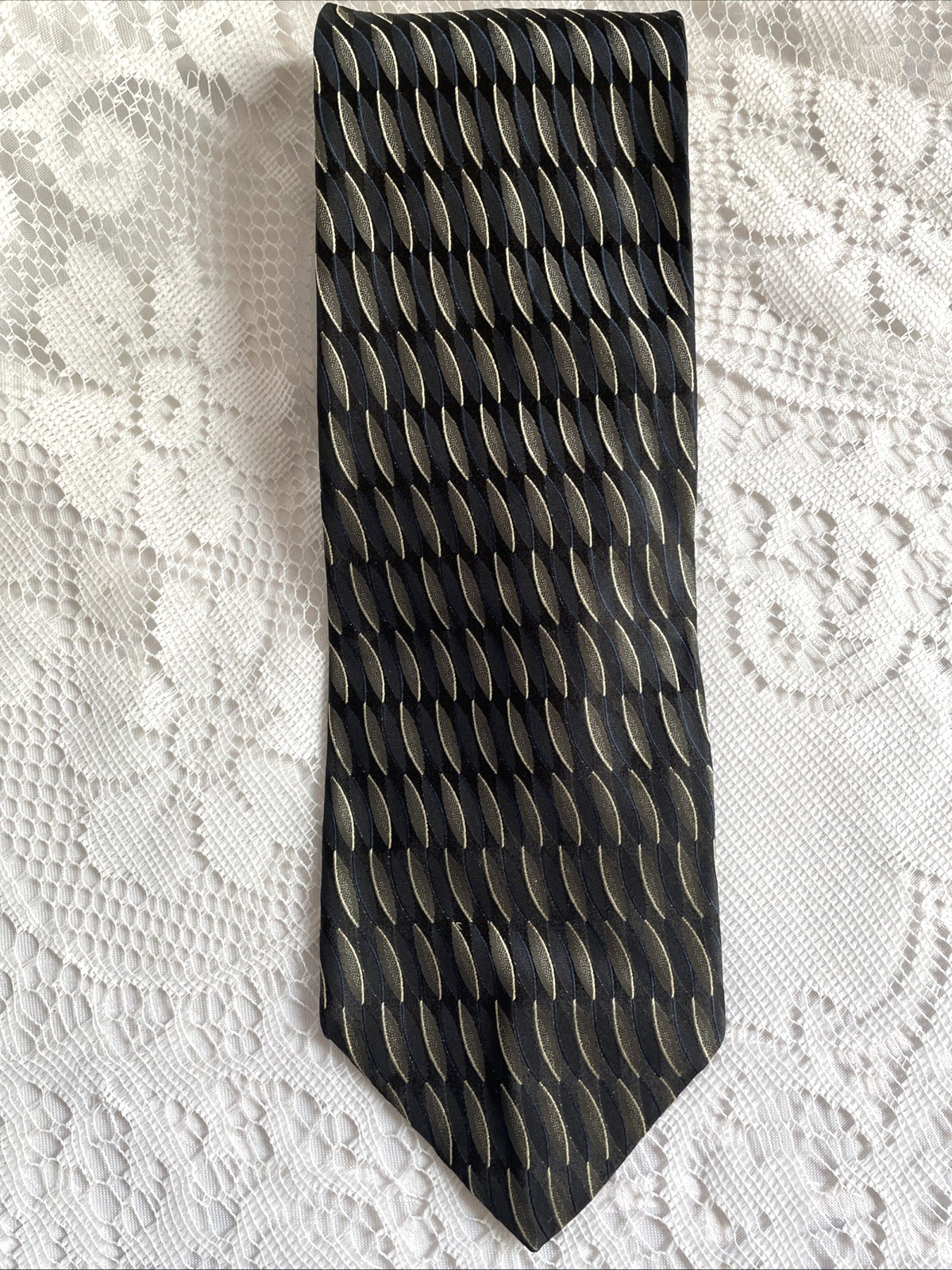 MEN’S VINTAGE CLASSIC 100% SILK HANDMADE ITALY GEOMETRIC BLACK/GRAY PRICETAG$75