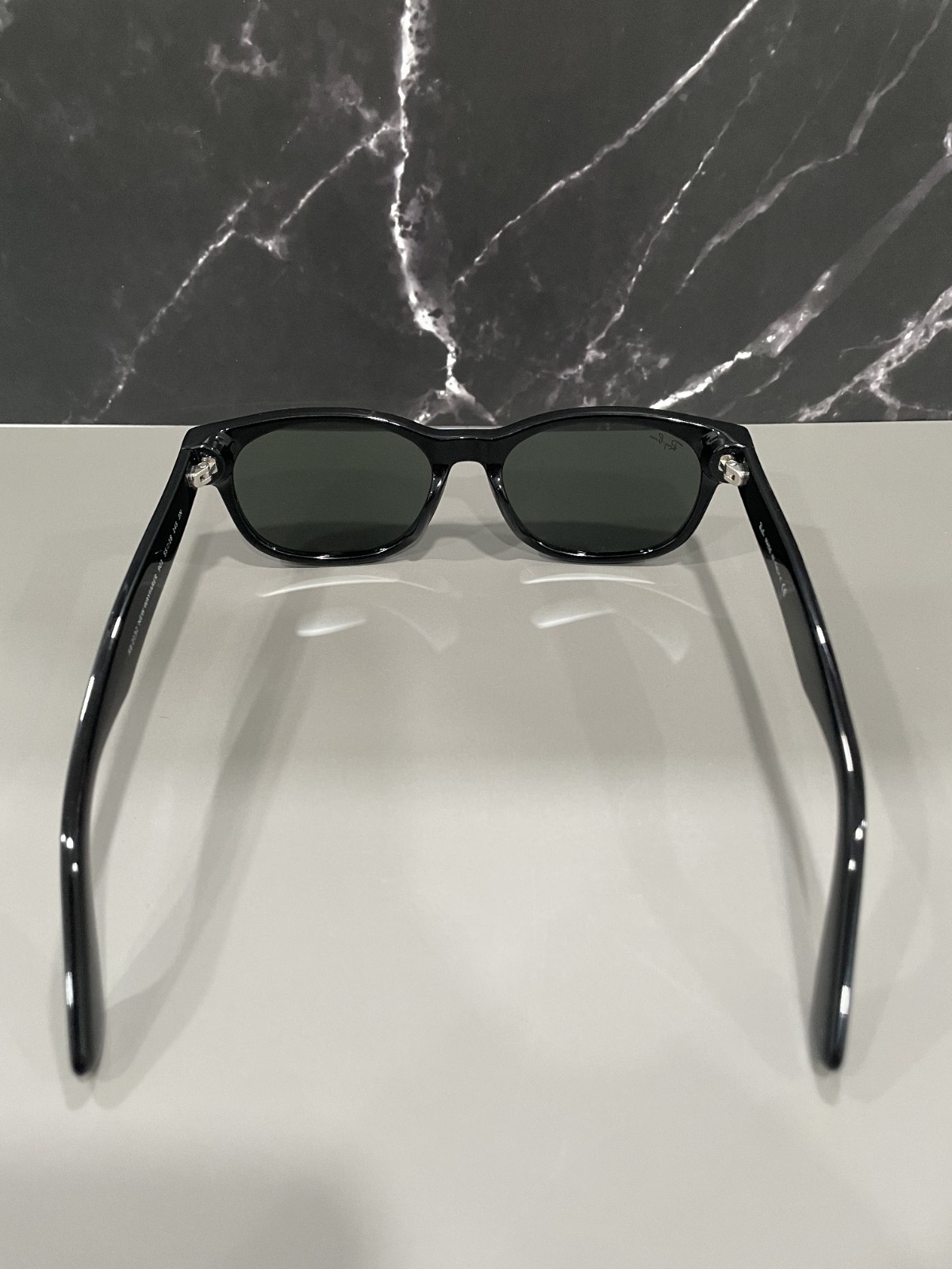 Ray-Ban RB2140 901 50-22 Wayfarer Green Lenses Unisex Classic Sunglasses – Black