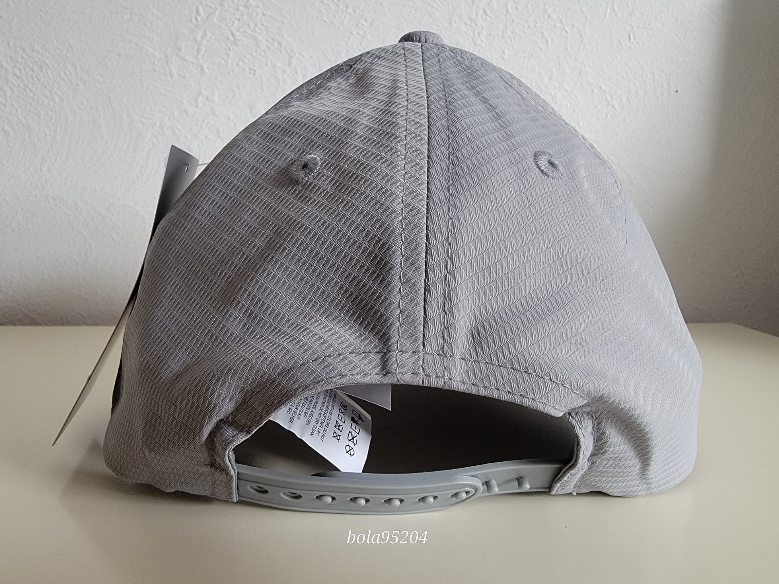 New Balance 6 Panel Structured Sport Baseball Hat Cap Grey One Size NWT