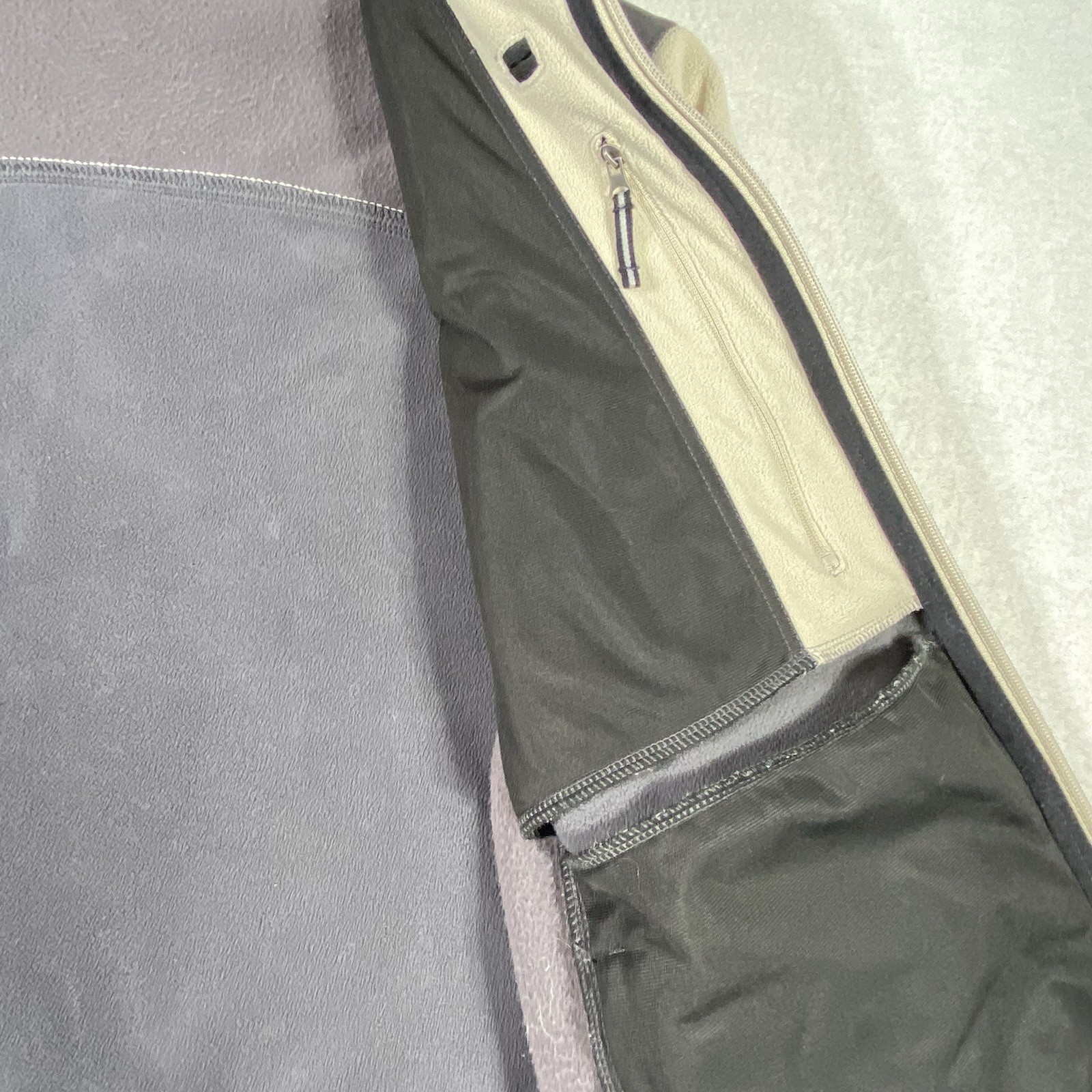 Tek Gear Fleece Jacket Men’s L Cream Gray Full Zip Stand Up Collar Lightweight